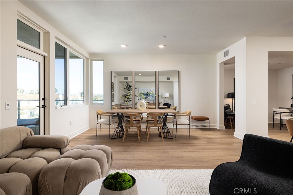 414 Main Street 330