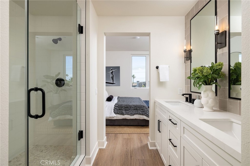 414 Main Street 330