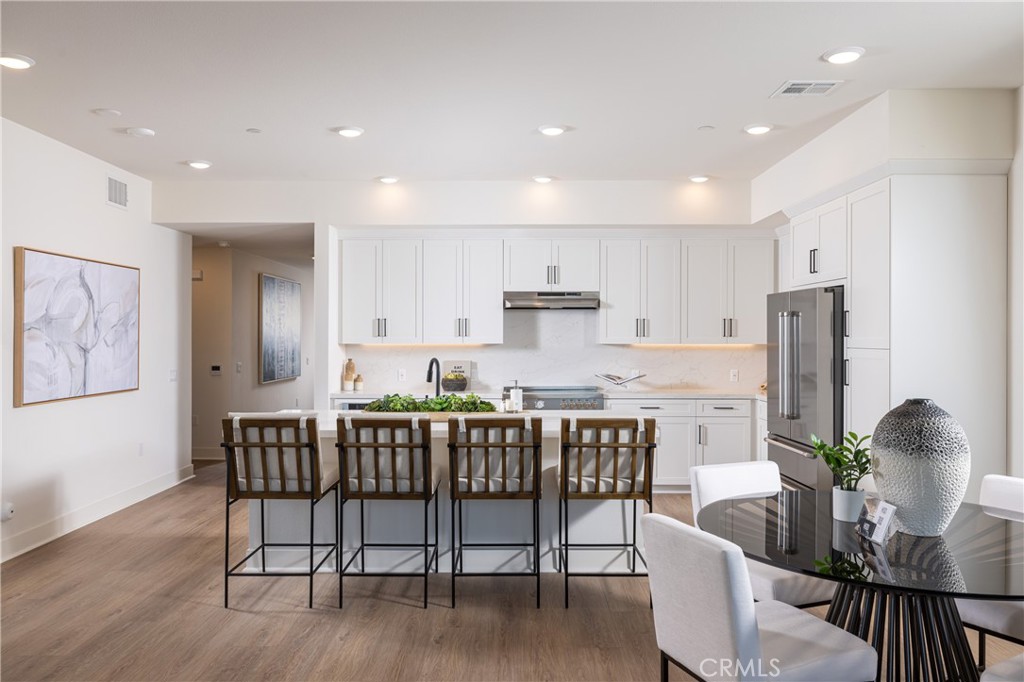 414 Main Street 420