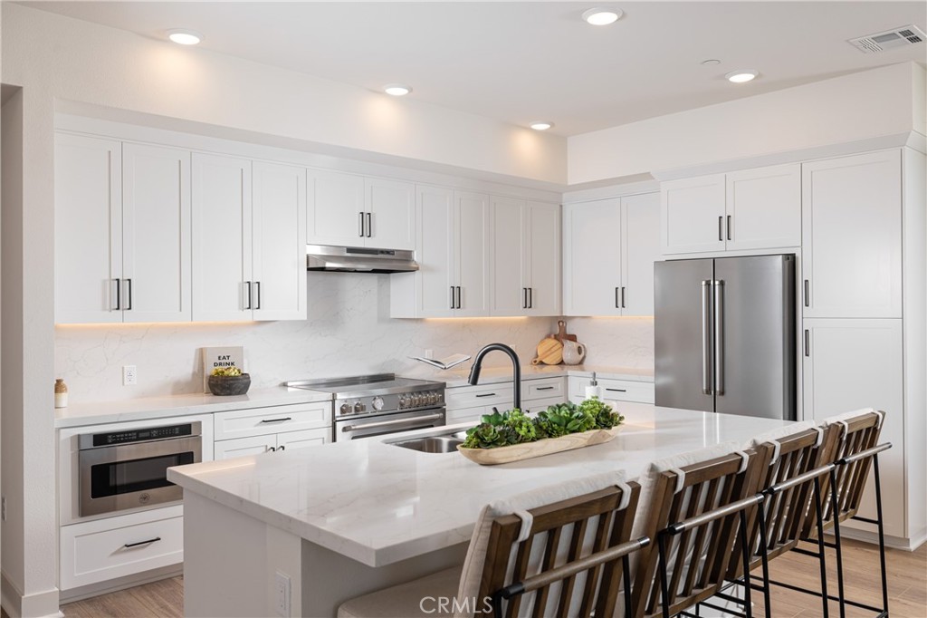 414 Main Street 420