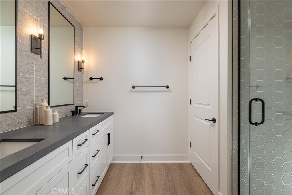 414 Main Street 420