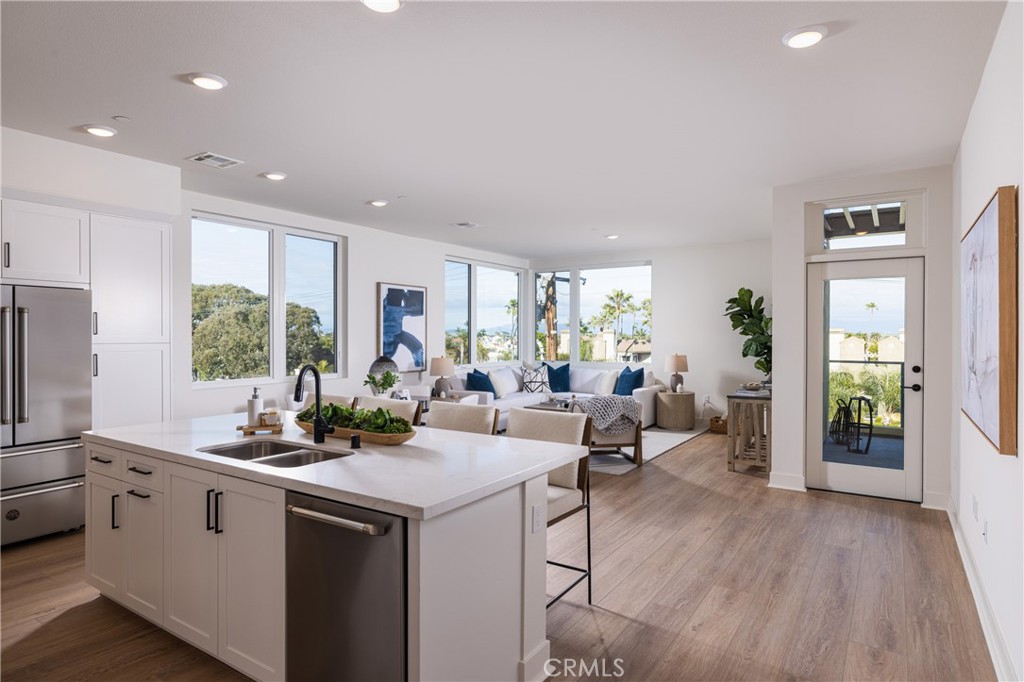 414 Main Street 420