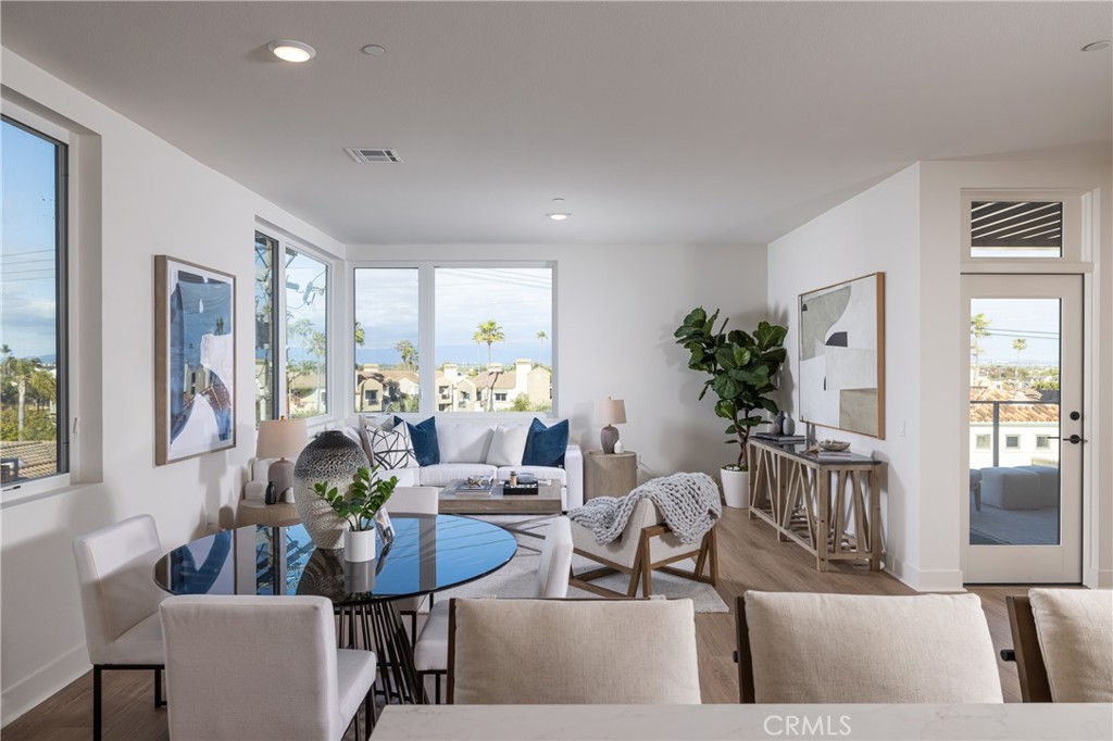 414 Main Street 420