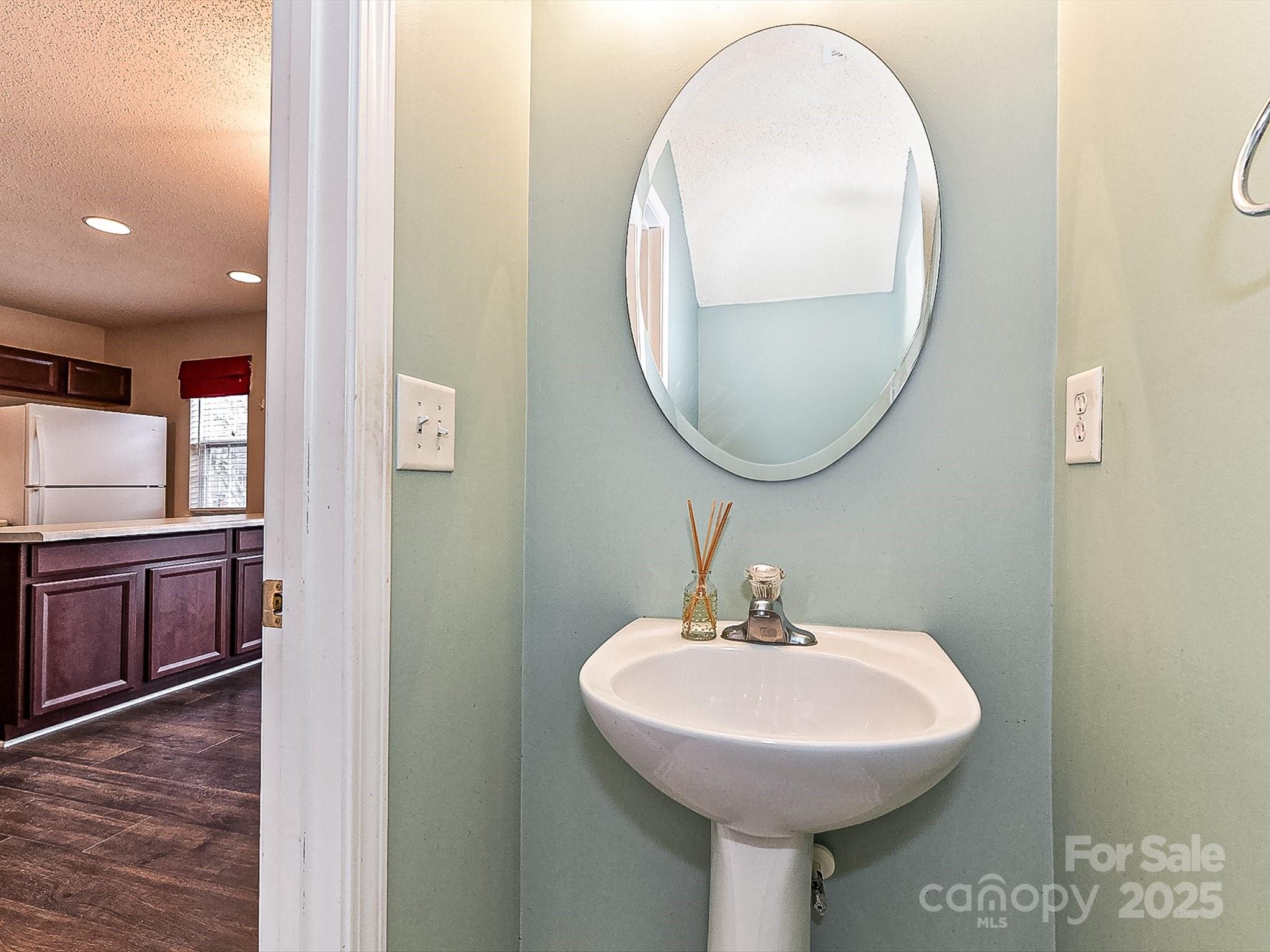 17105 Greenlawn Hills Court