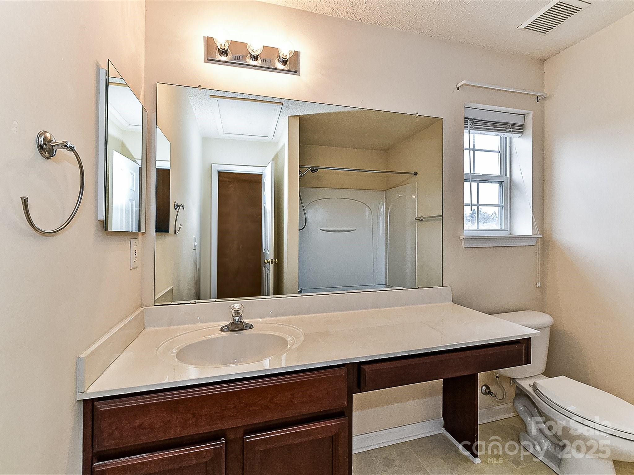 17105 Greenlawn Hills Court