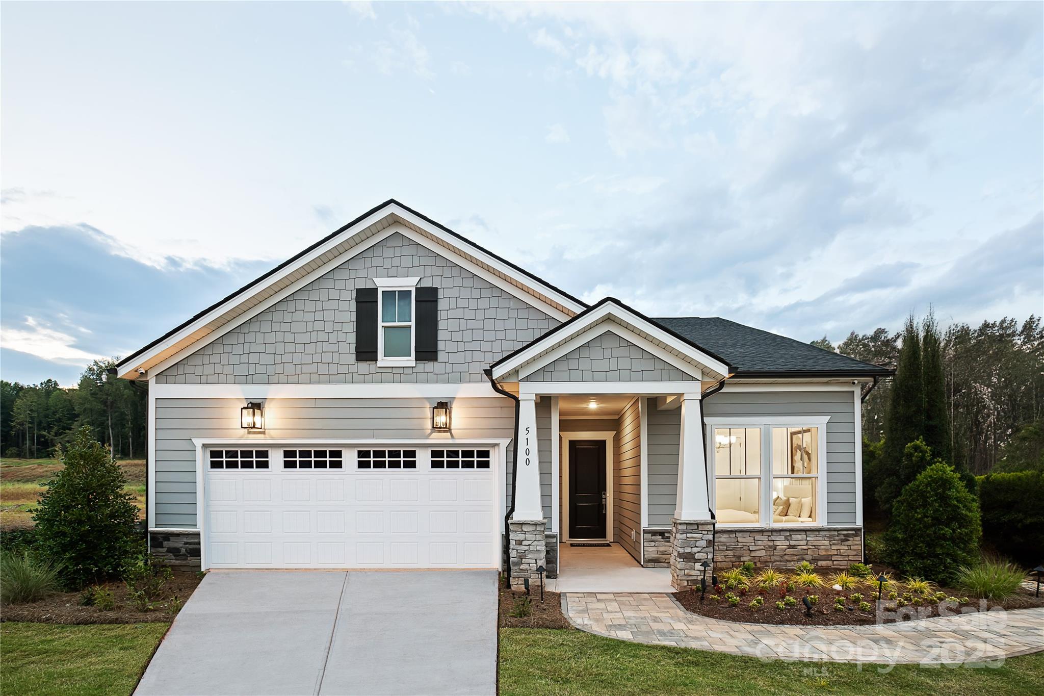 5100 Glenwalk Drive Unit: 21