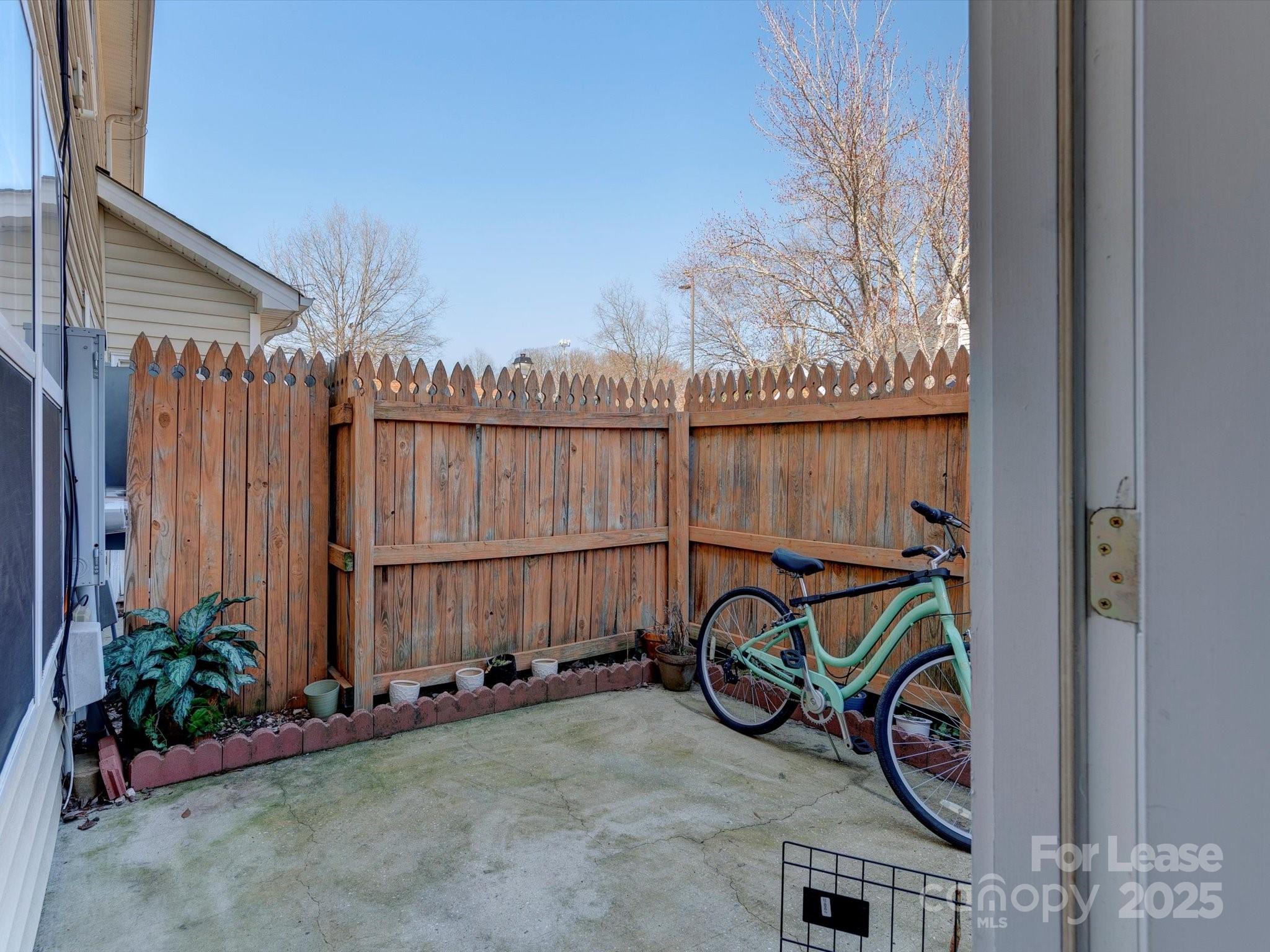 2107 Lennoxshire Square Court