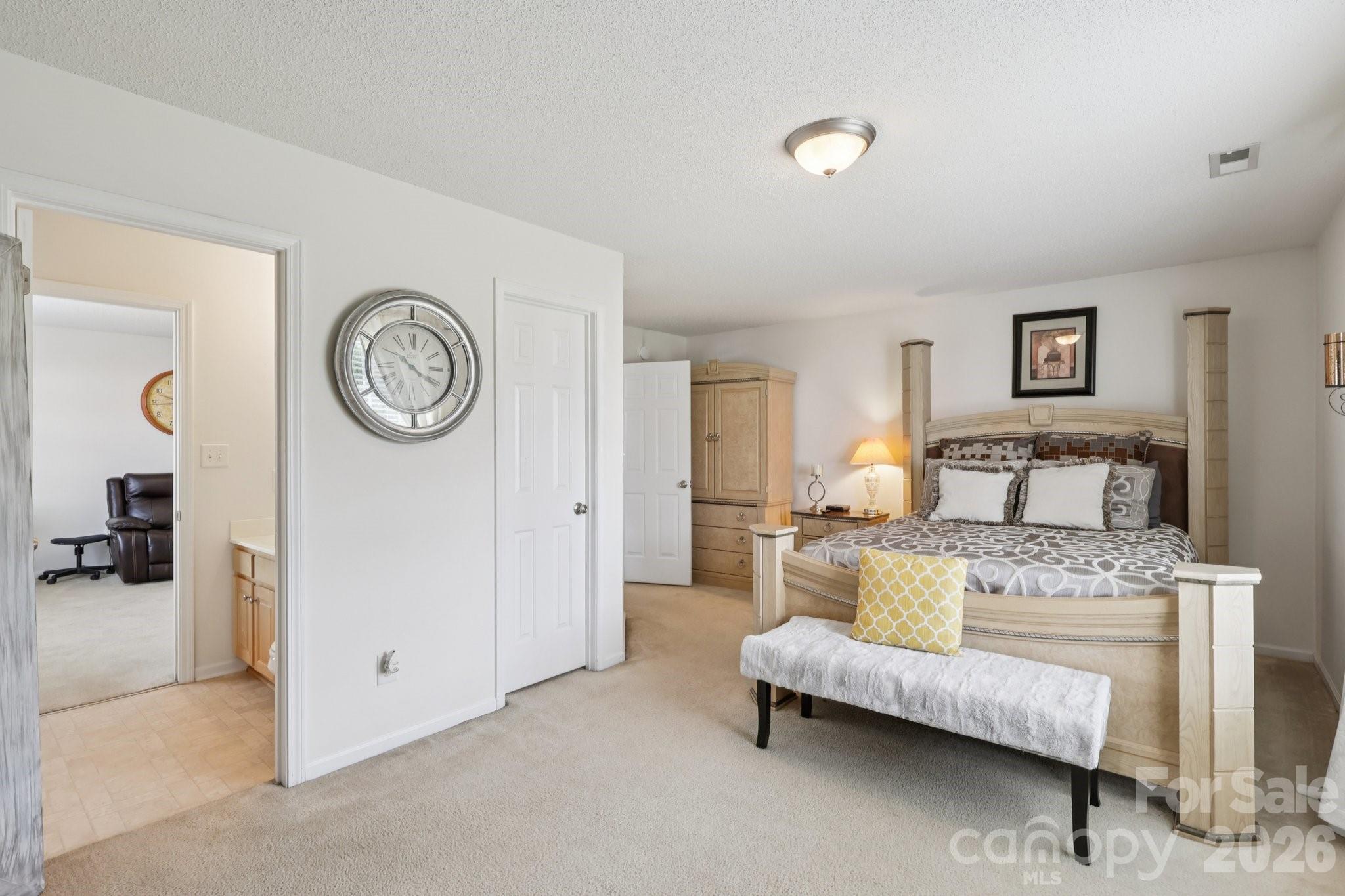 3019 Twin Peaks Court