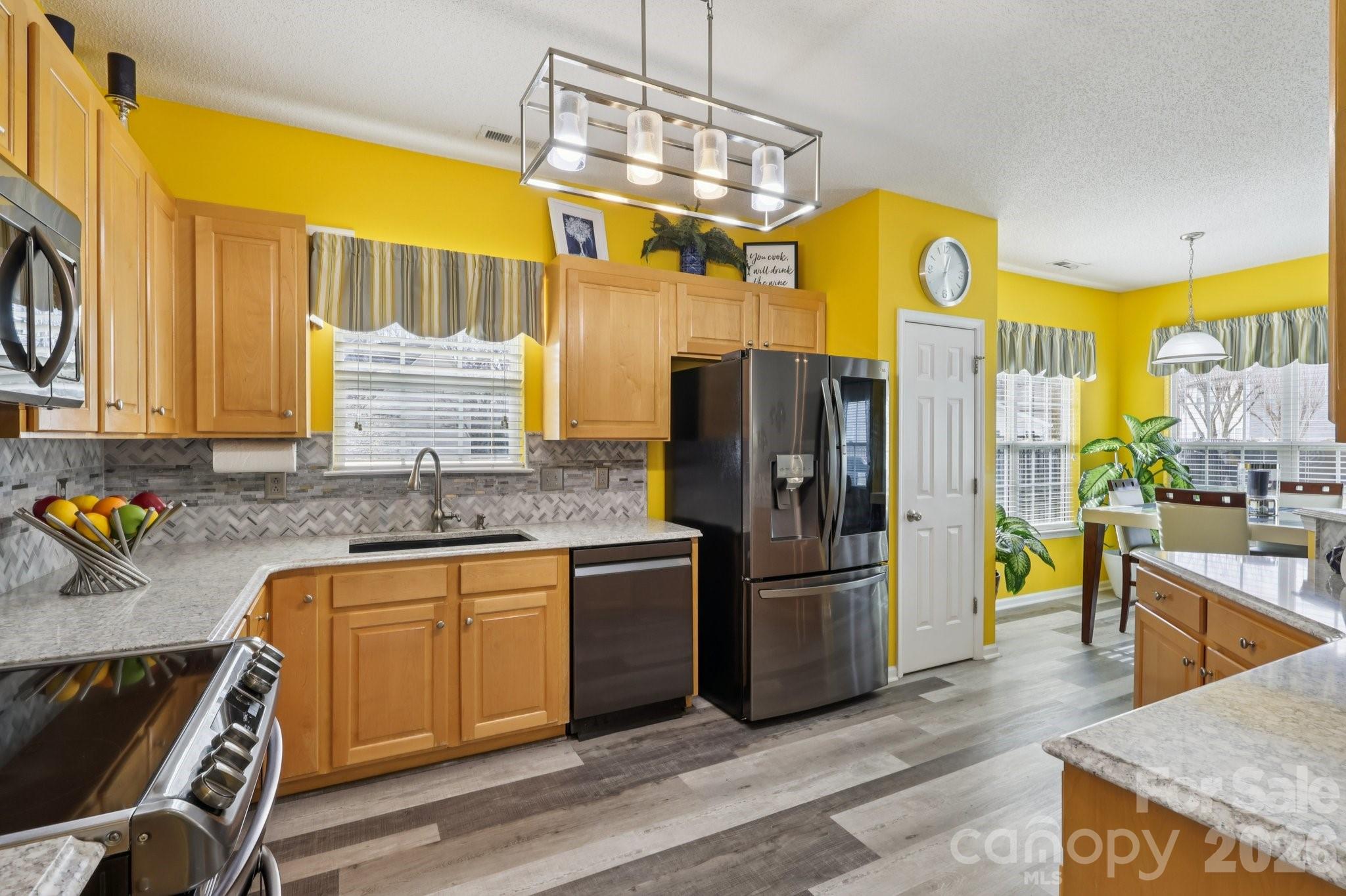 3019 Twin Peaks Court