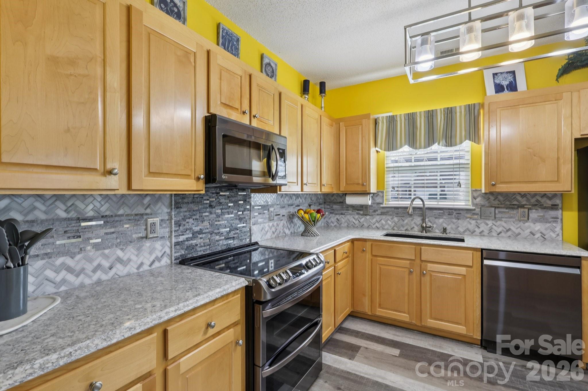 3019 Twin Peaks Court