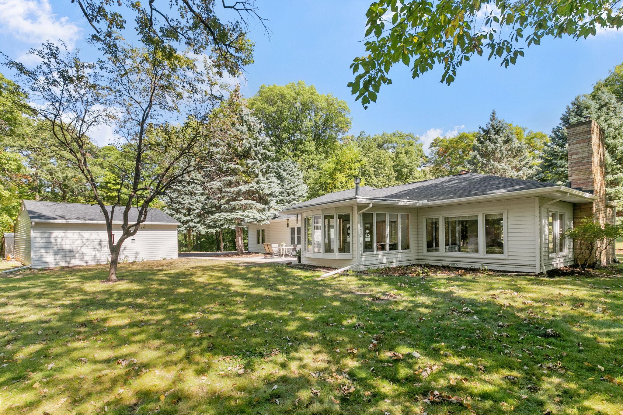 157 W Glencrest Drive