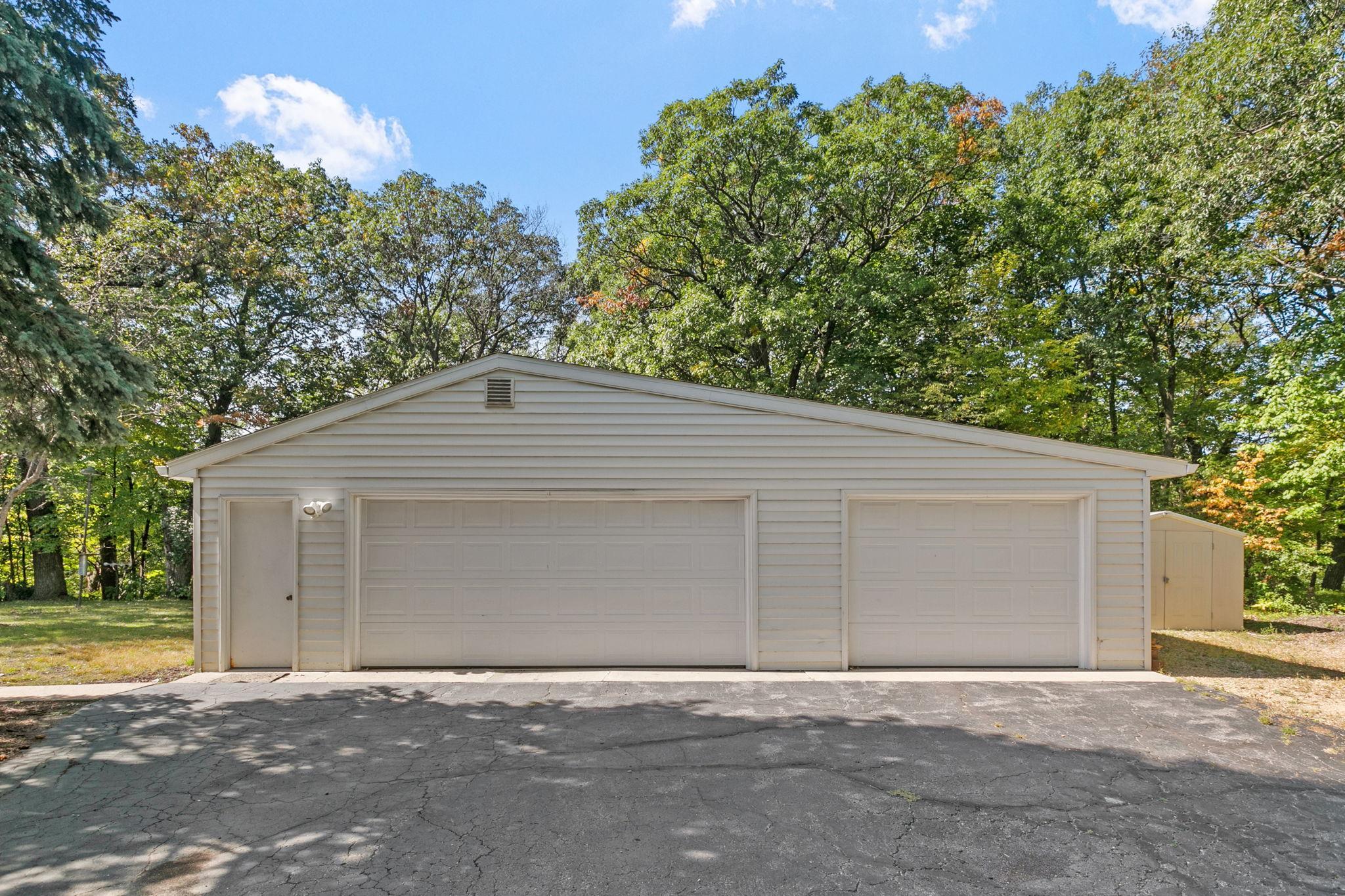 157 W Glencrest Drive