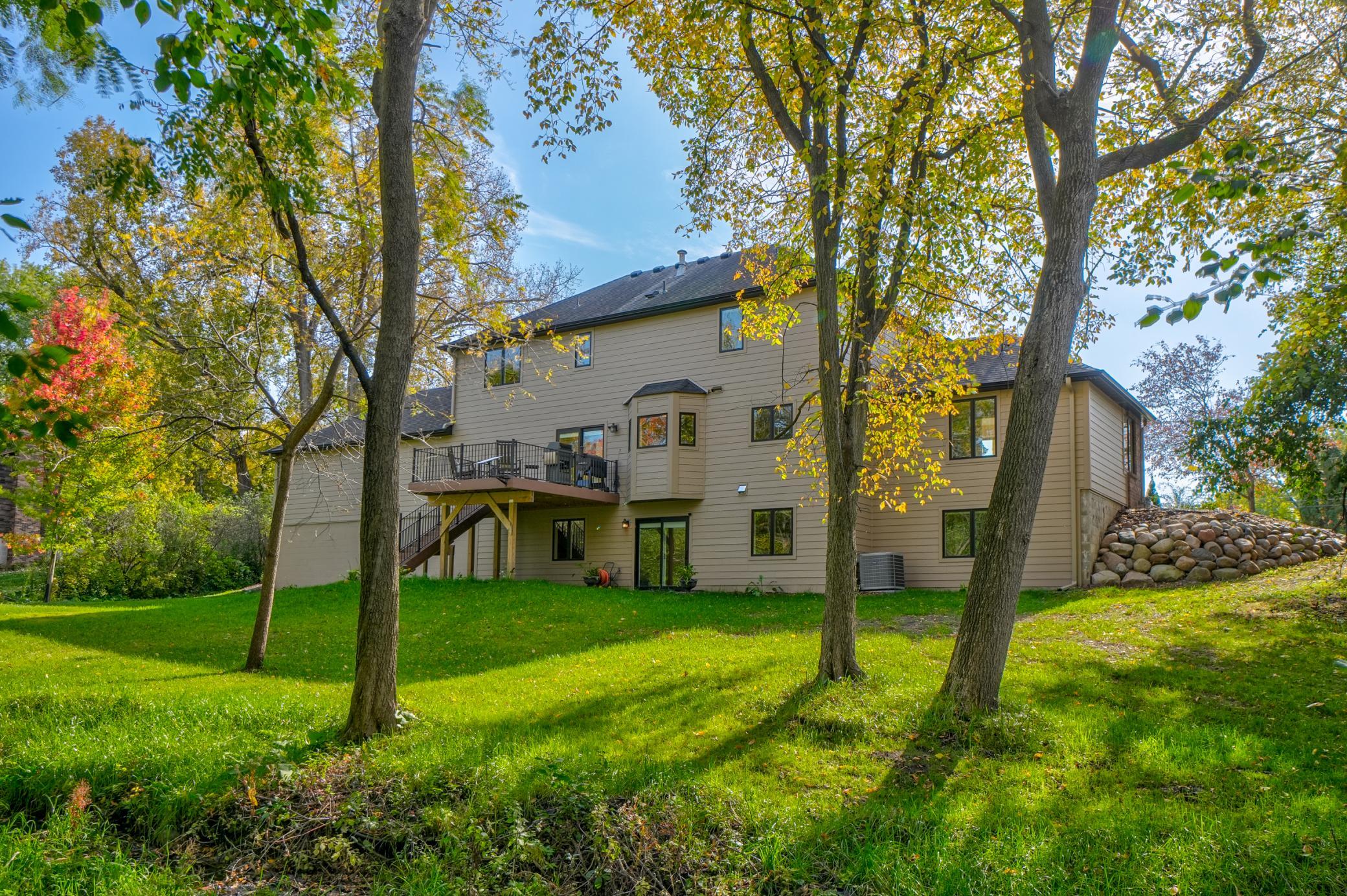 679 Marie Avenue W