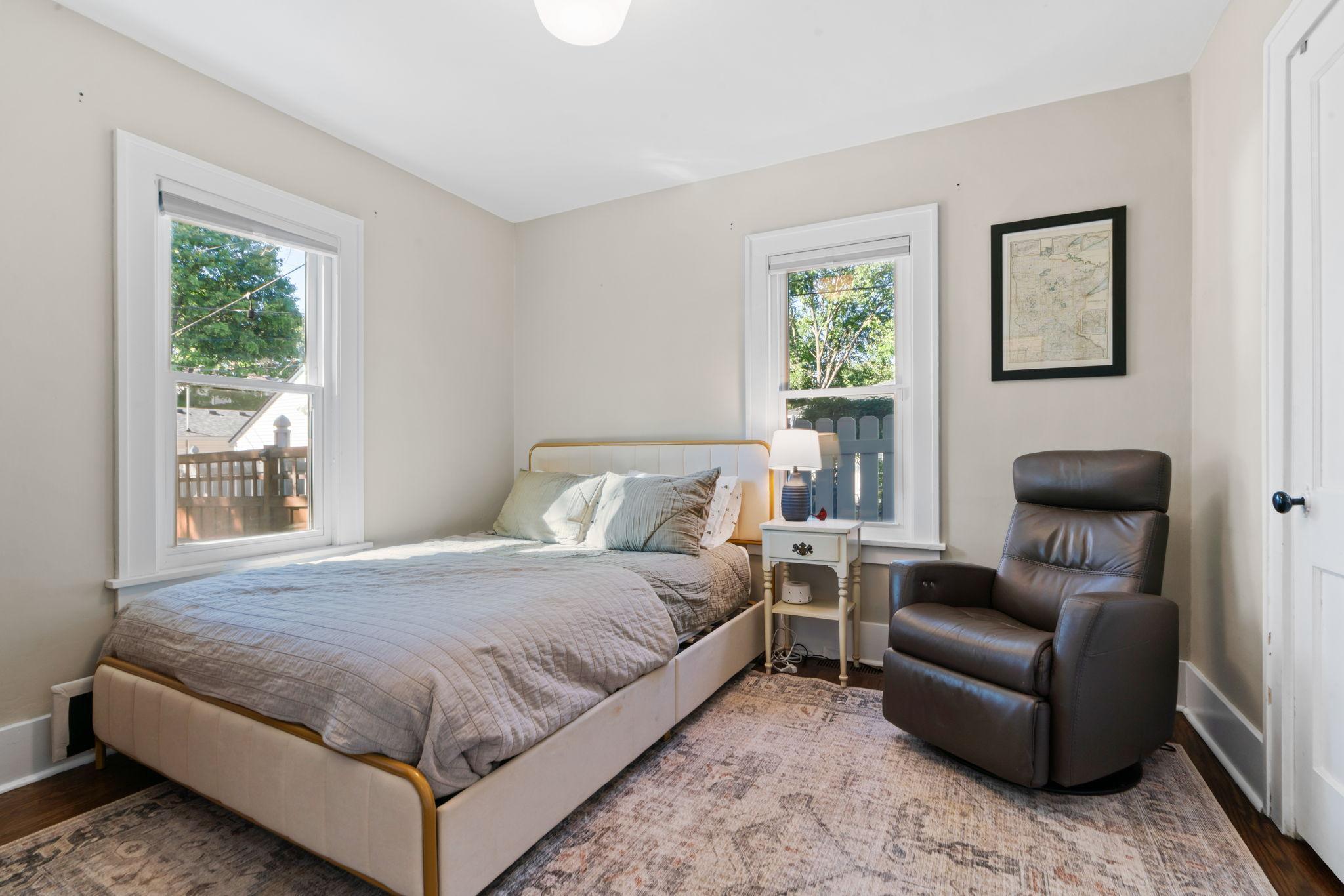 22 14th Avenue N