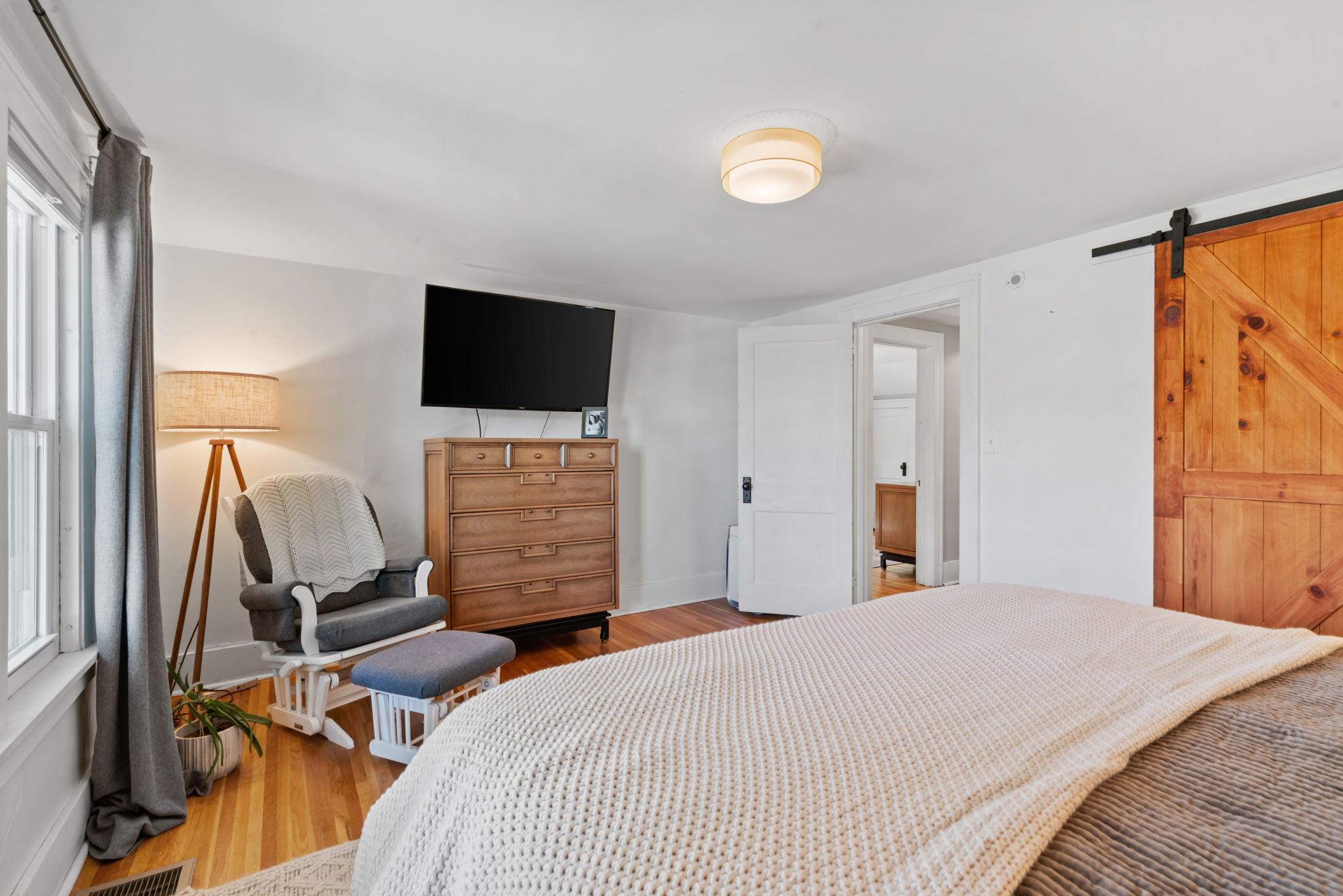 22 14th Avenue N