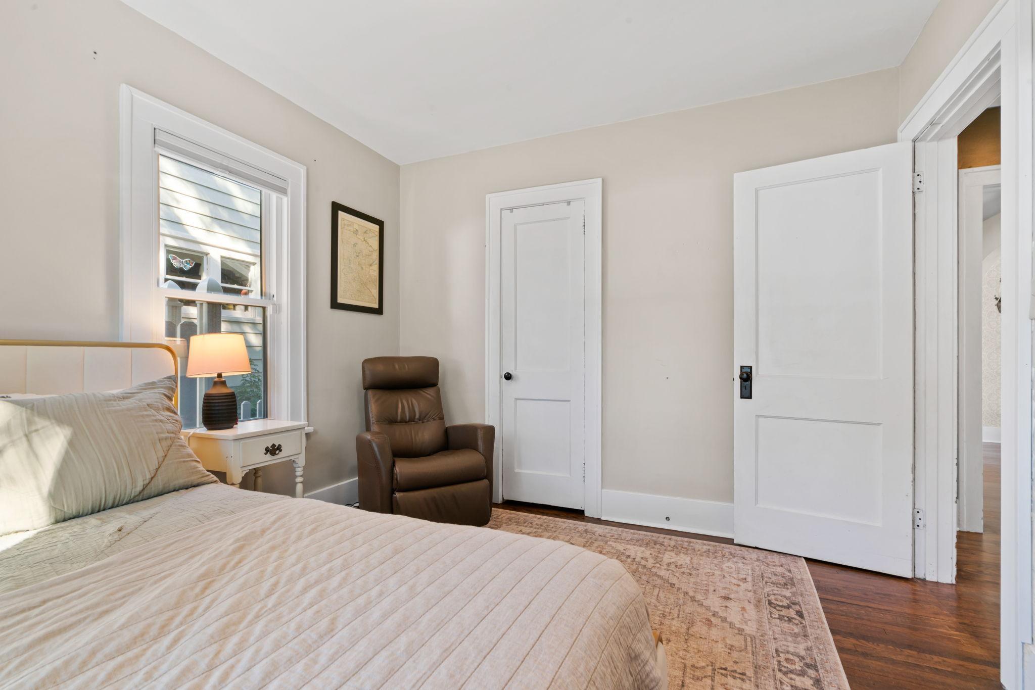 22 14th Avenue N