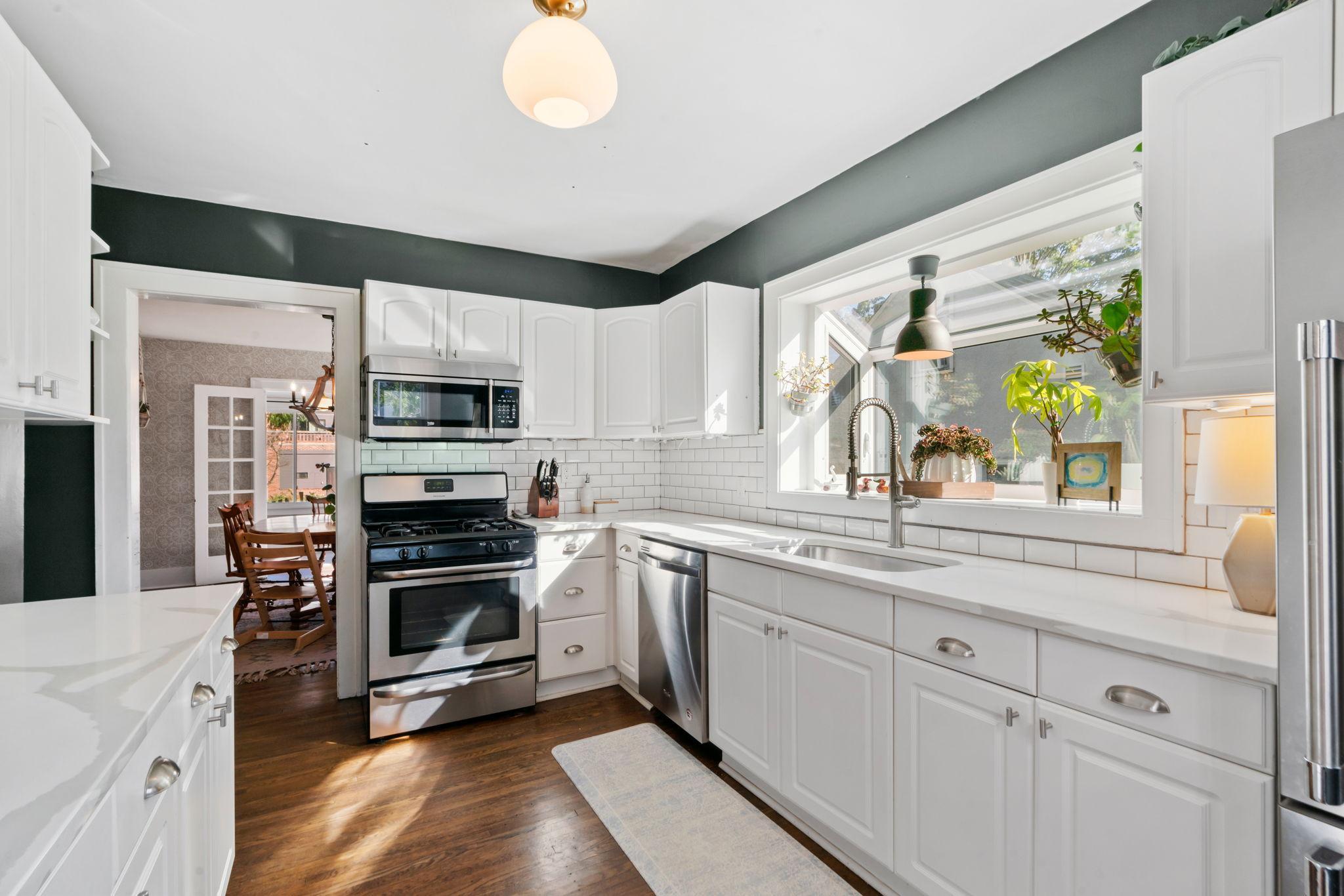 22 14th Avenue N