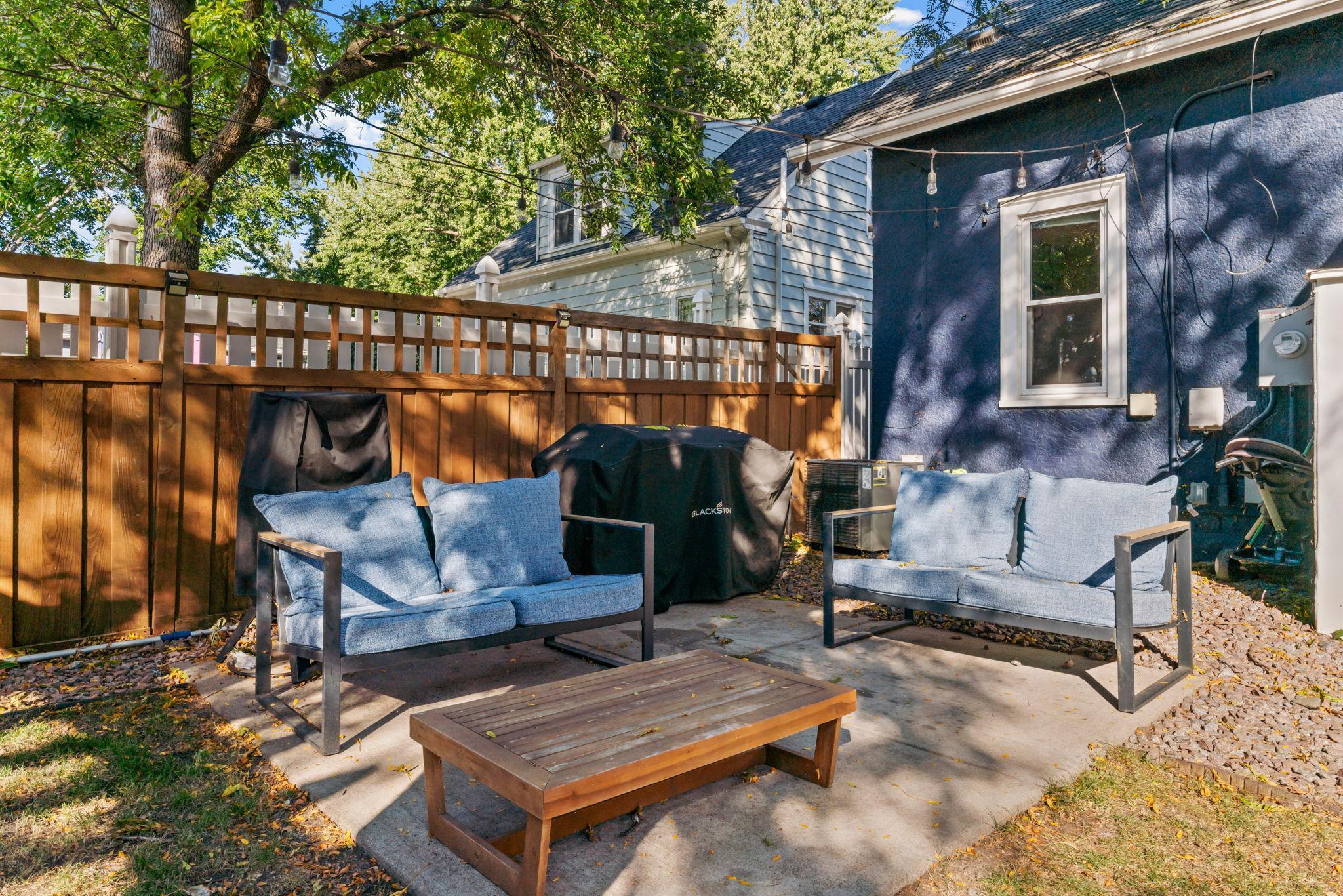 22 14th Avenue N