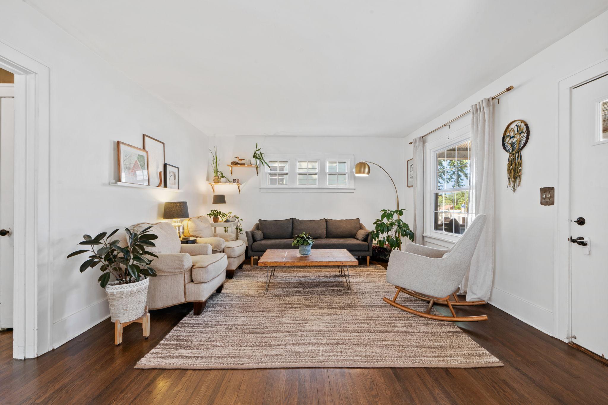 22 14th Avenue N