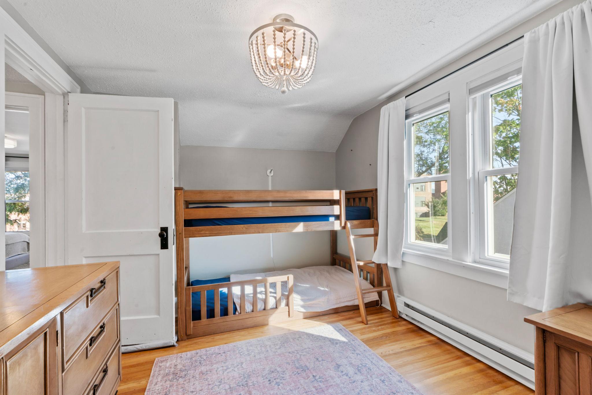 22 14th Avenue N