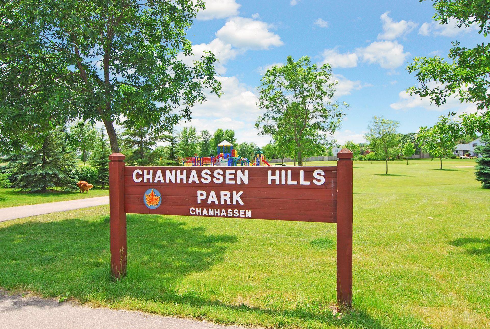 8580 Chanhassen Hills Drive S