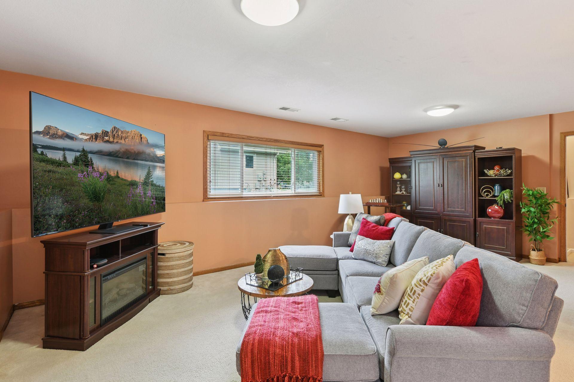 8580 Chanhassen Hills Drive S