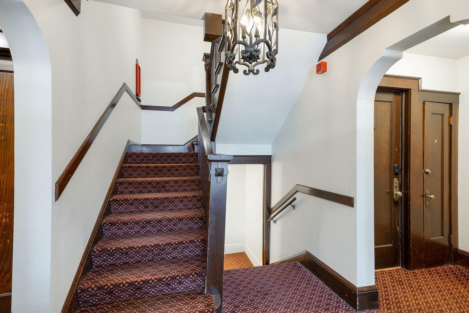 2606 Humboldt Avenue S Unit: 3