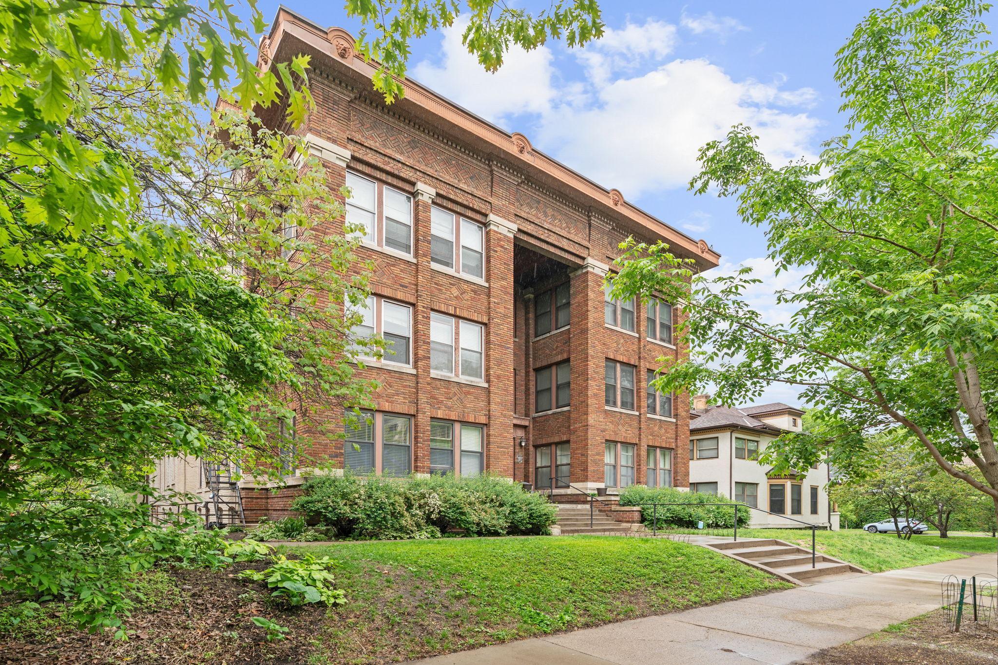 2606 Humboldt Avenue S Unit: 3