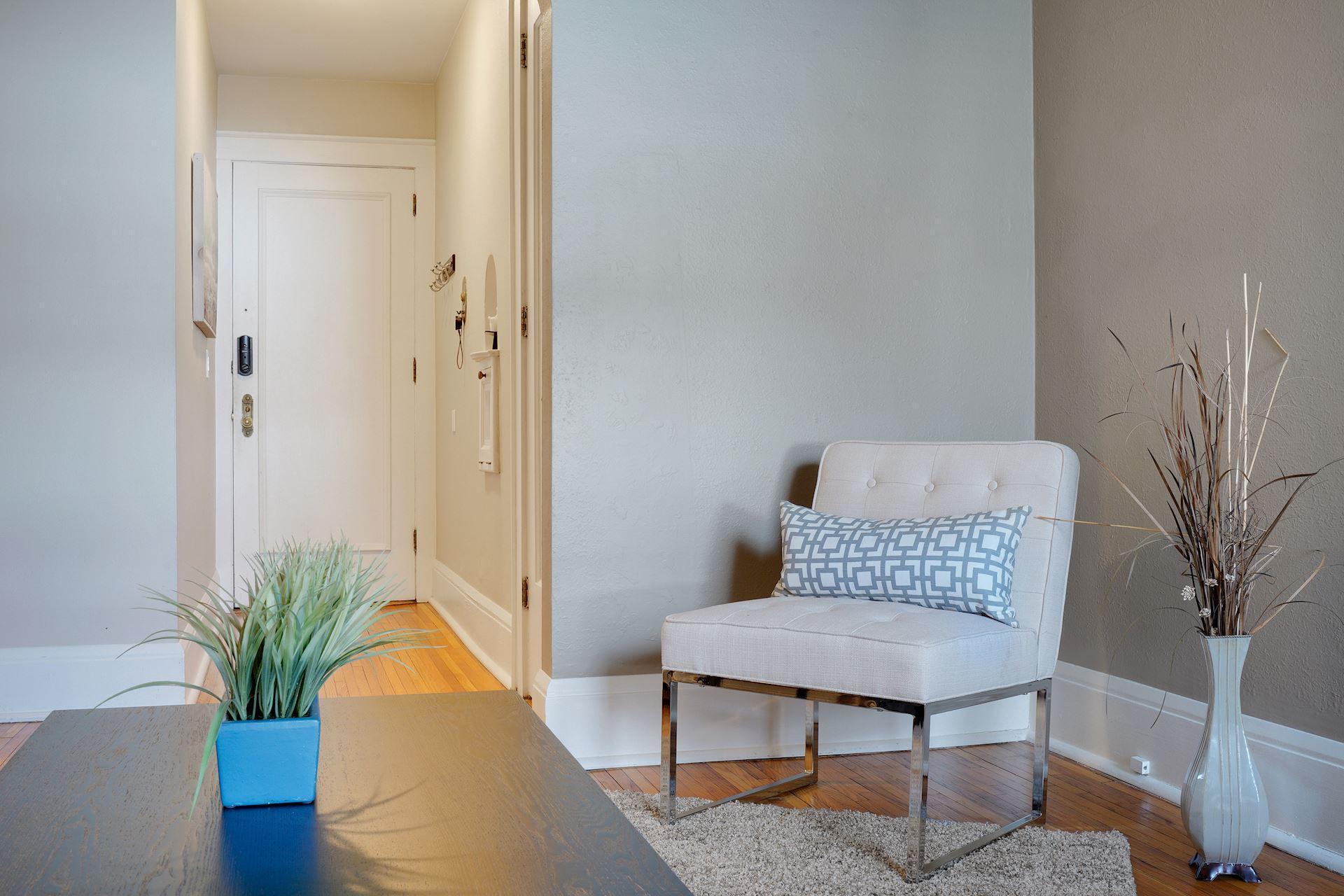 2606 Humboldt Avenue S Unit: 3