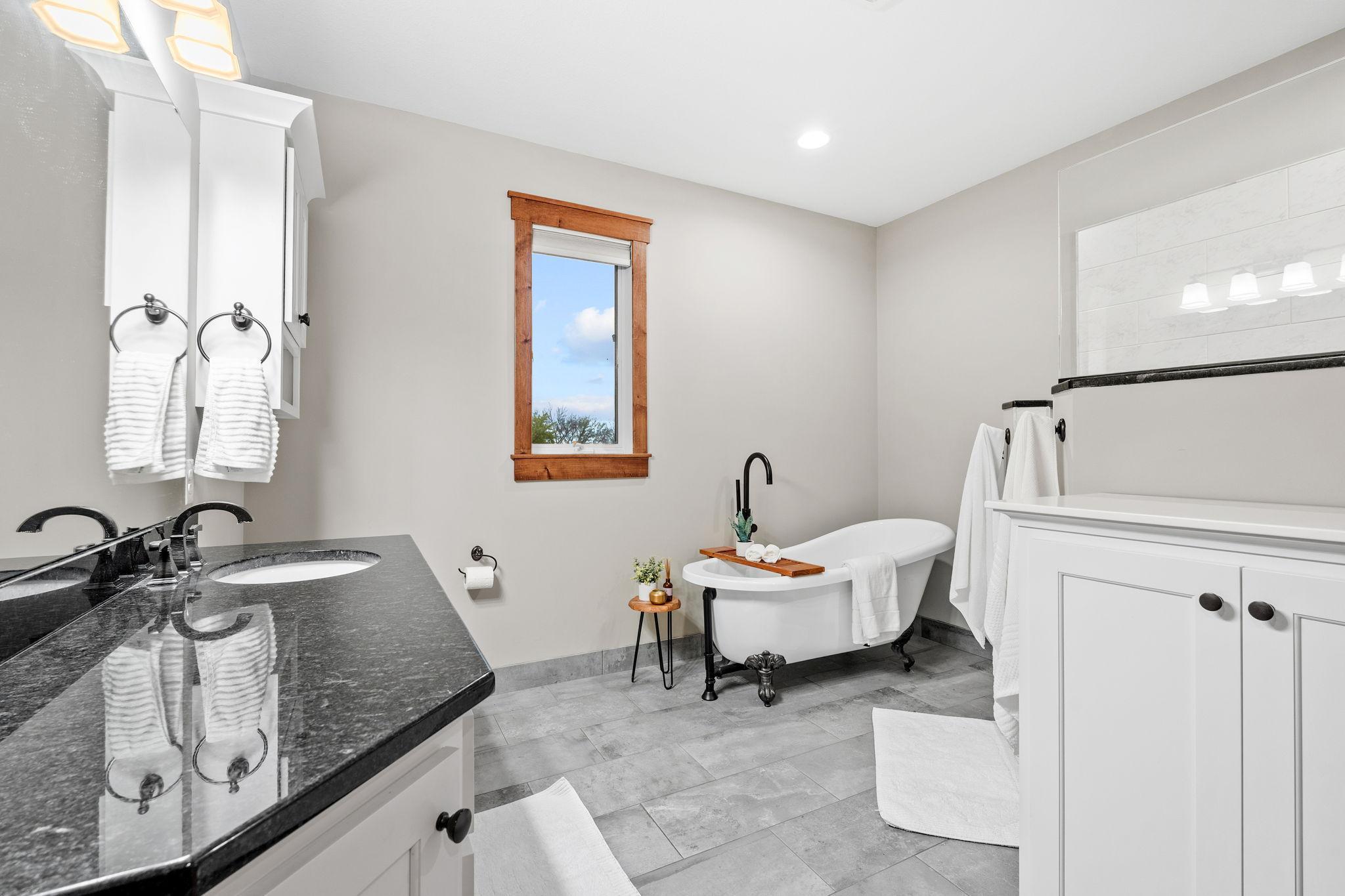 17400 Sunset Trail SW