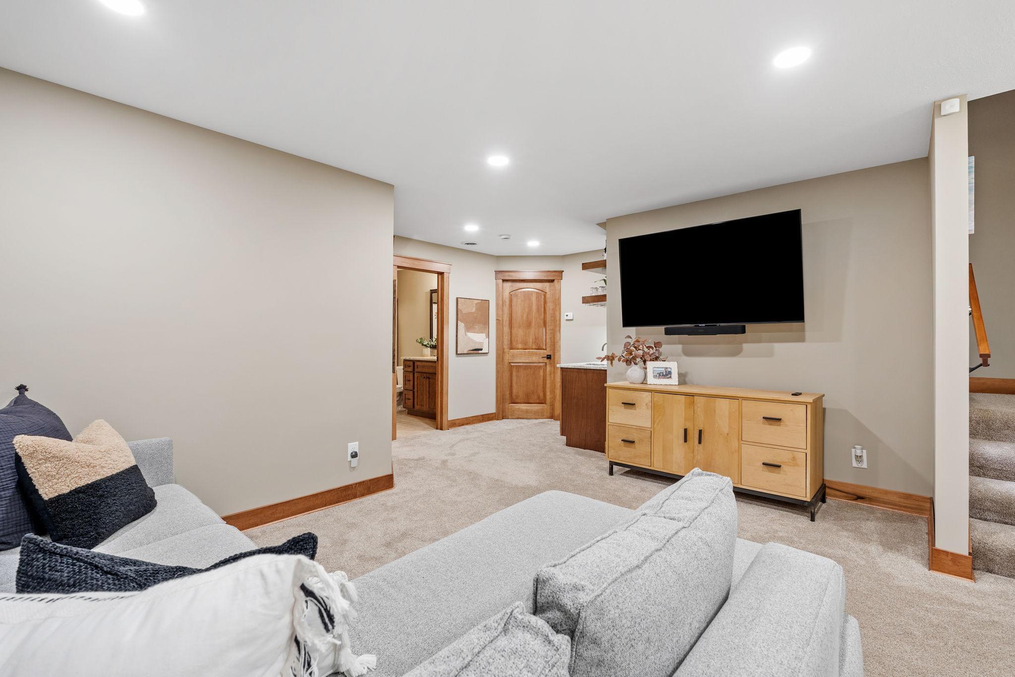 17400 Sunset Trail SW