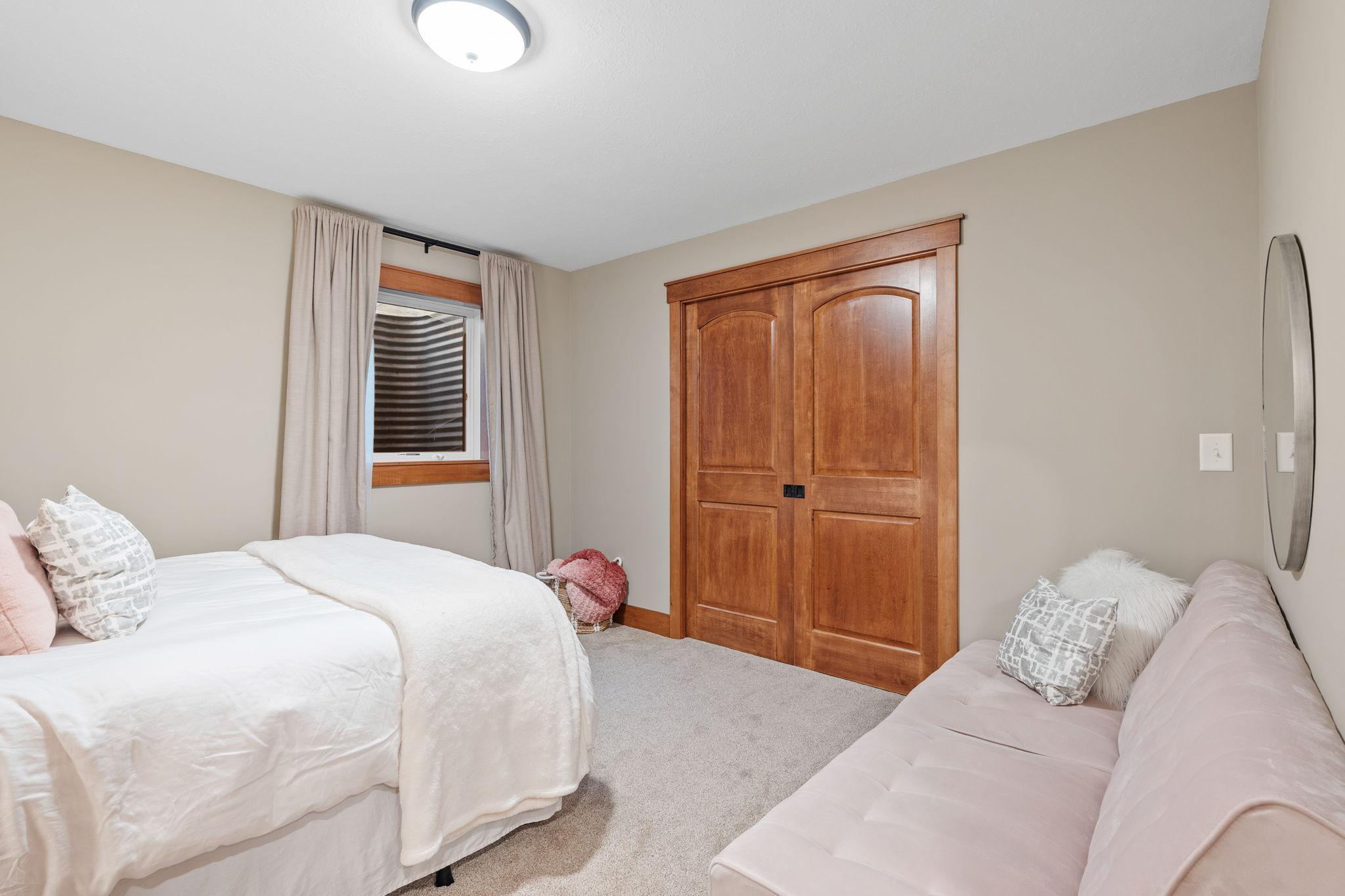 17400 Sunset Trail SW