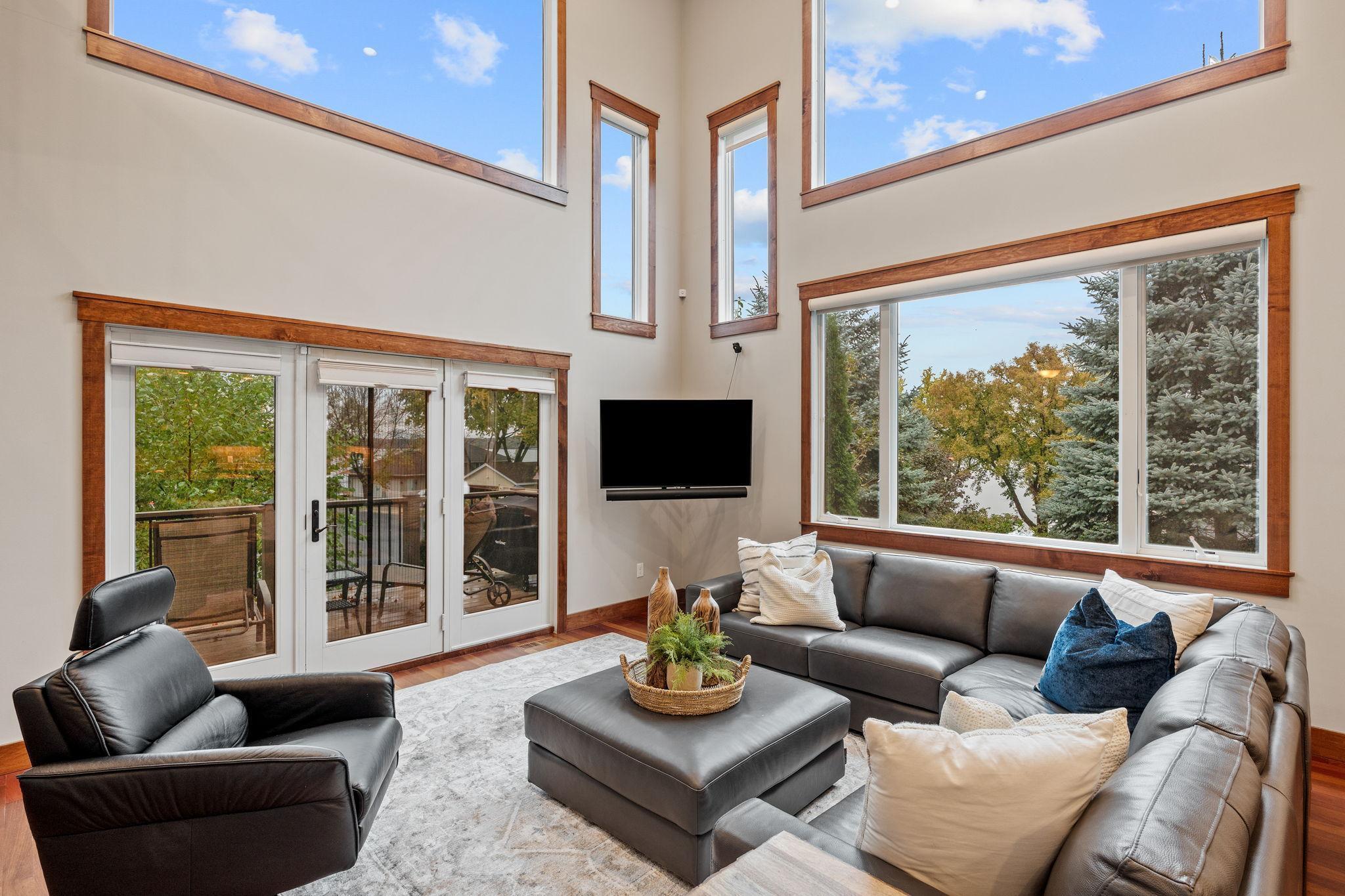 17400 Sunset Trail SW