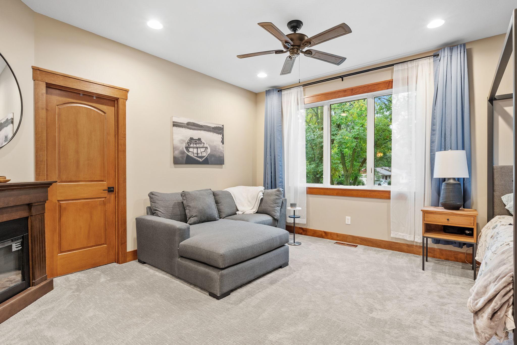 17400 Sunset Trail SW