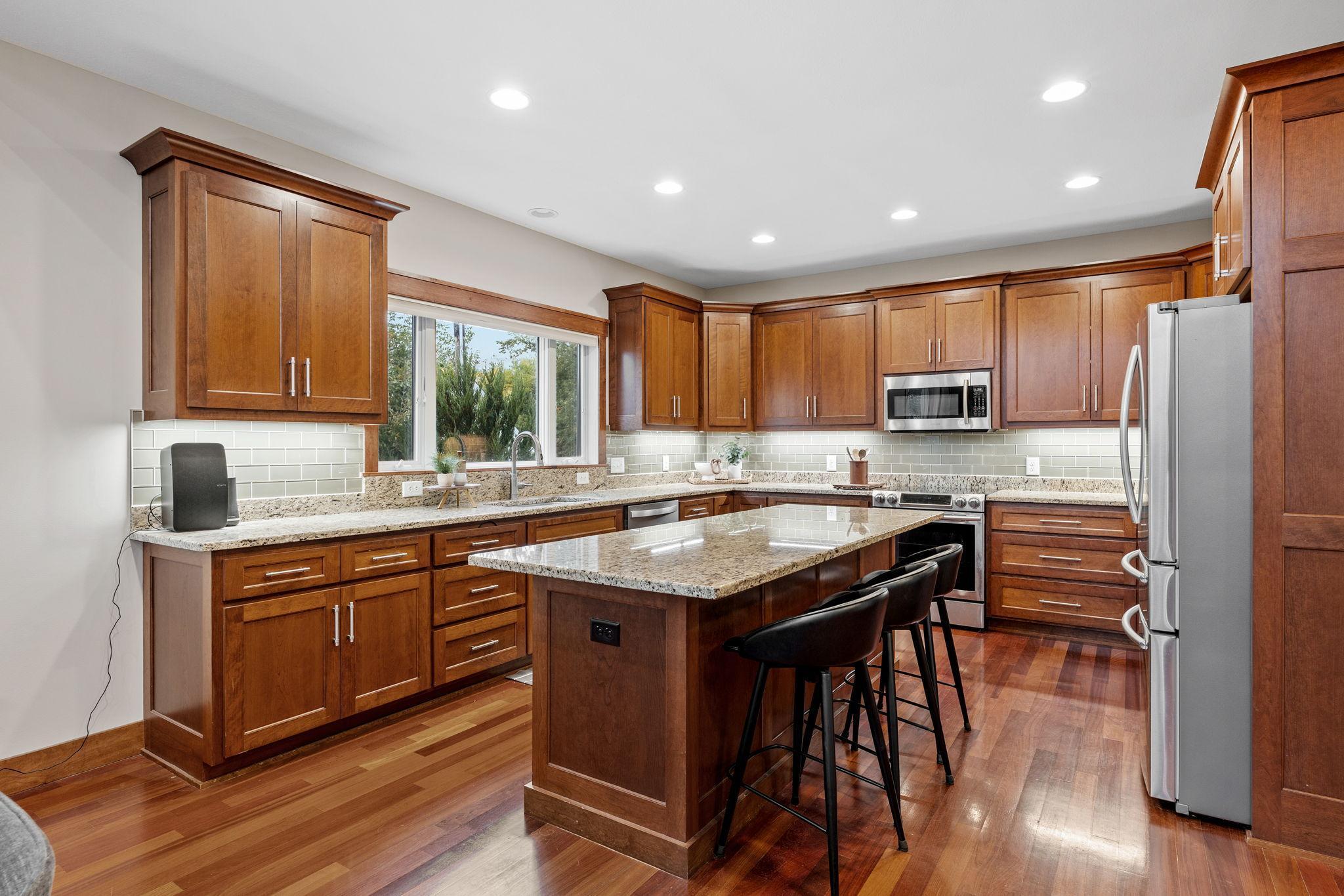 17400 Sunset Trail SW