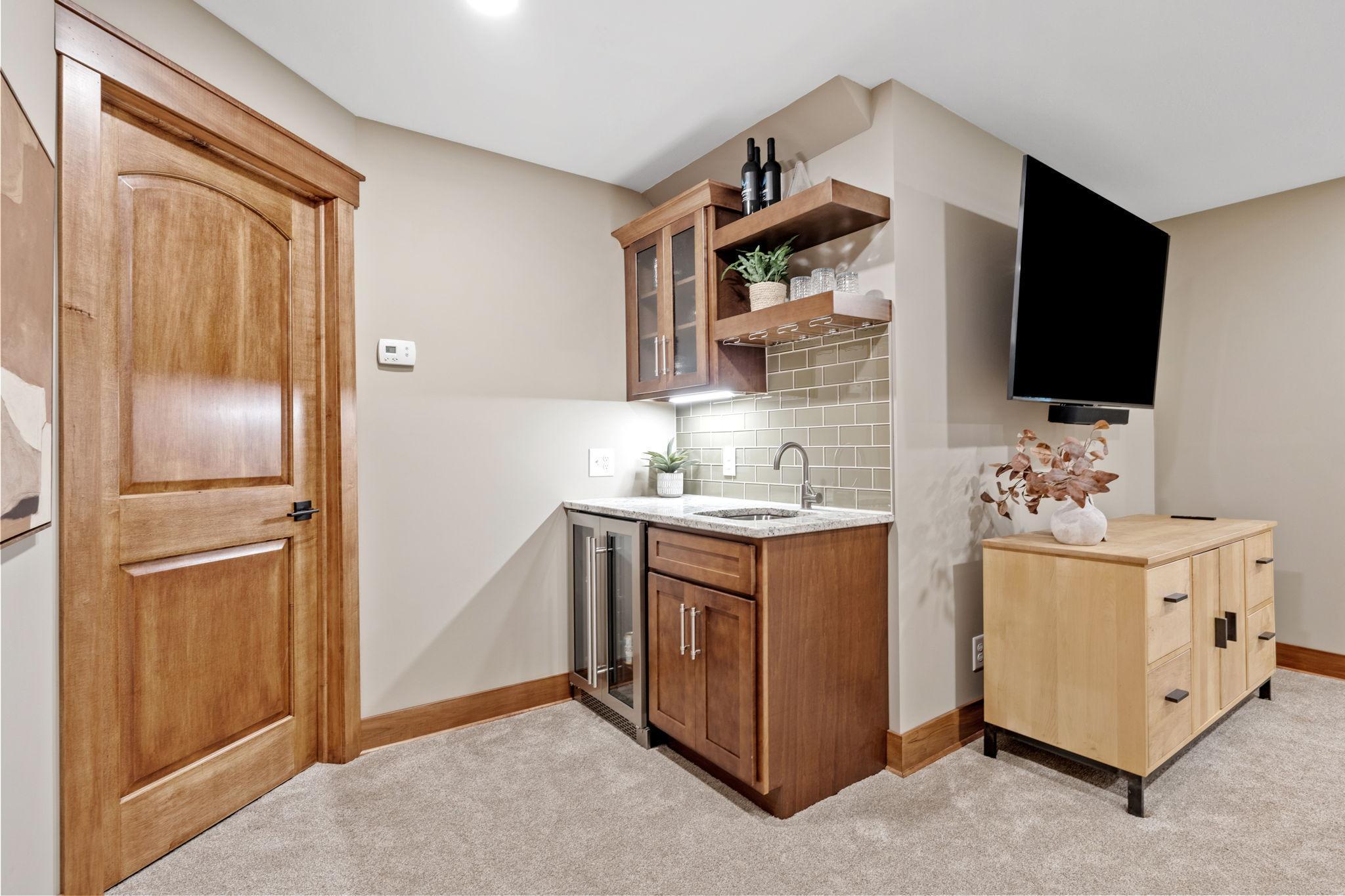 17400 Sunset Trail SW