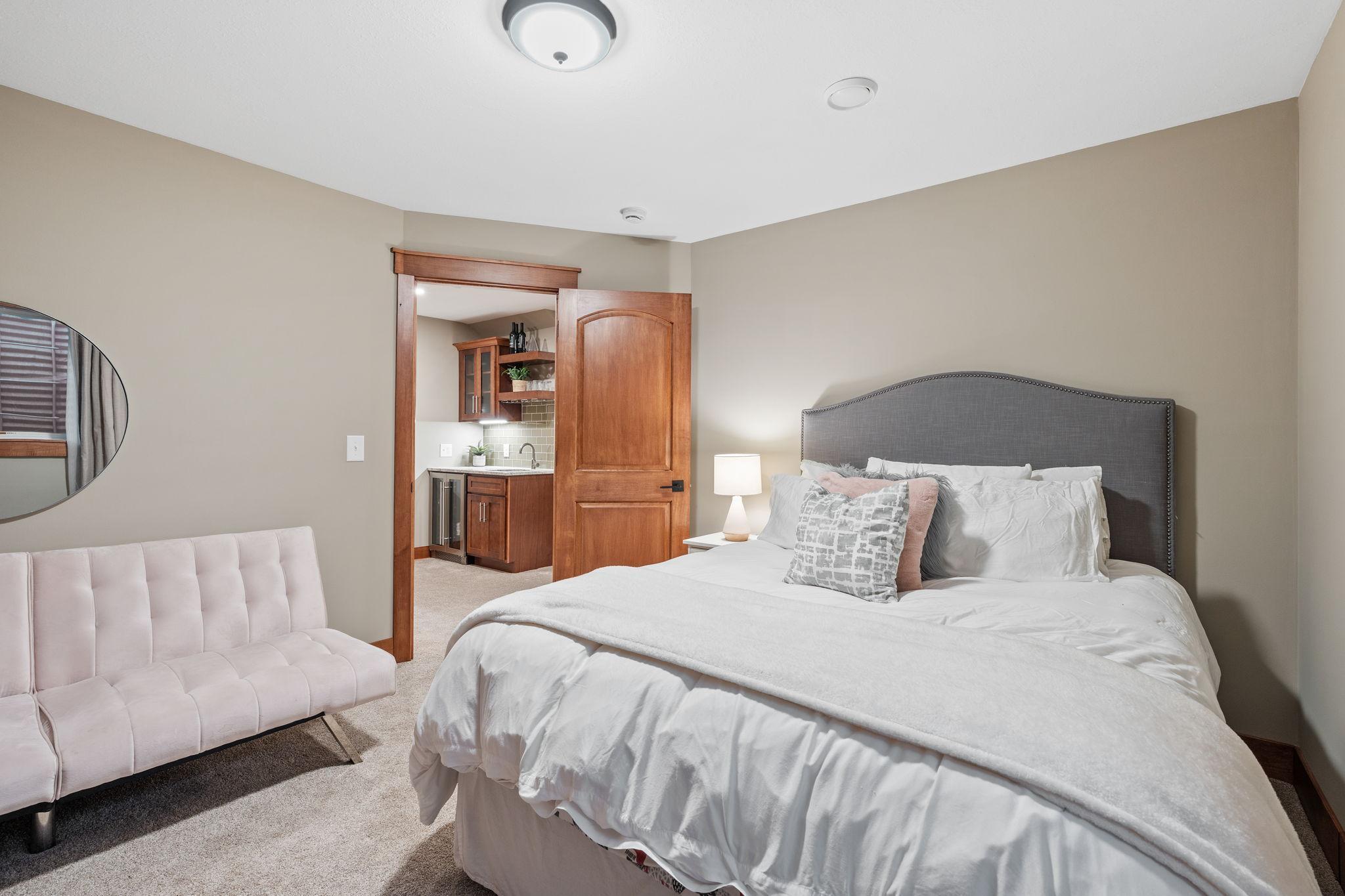 17400 Sunset Trail SW