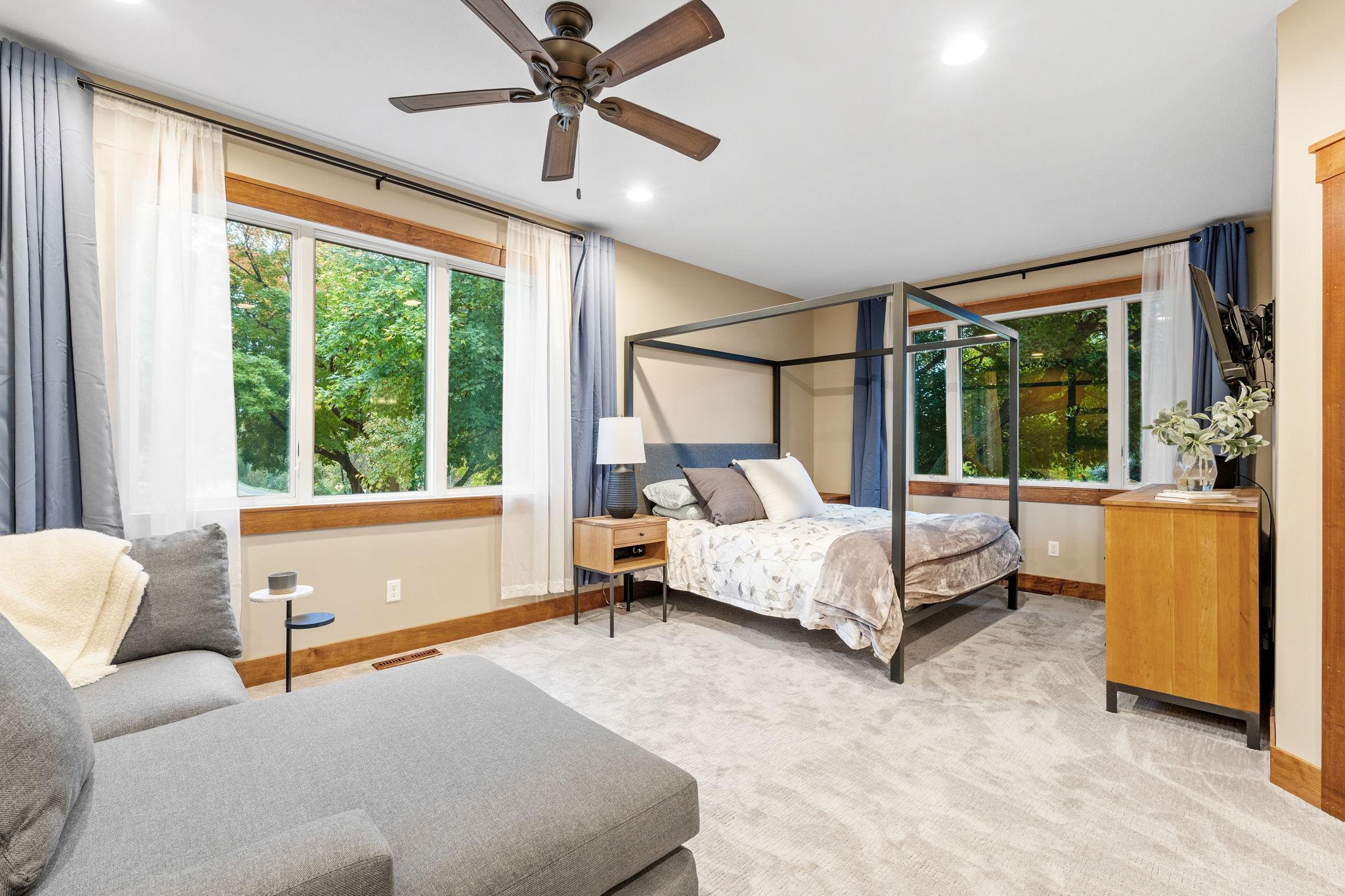 17400 Sunset Trail SW