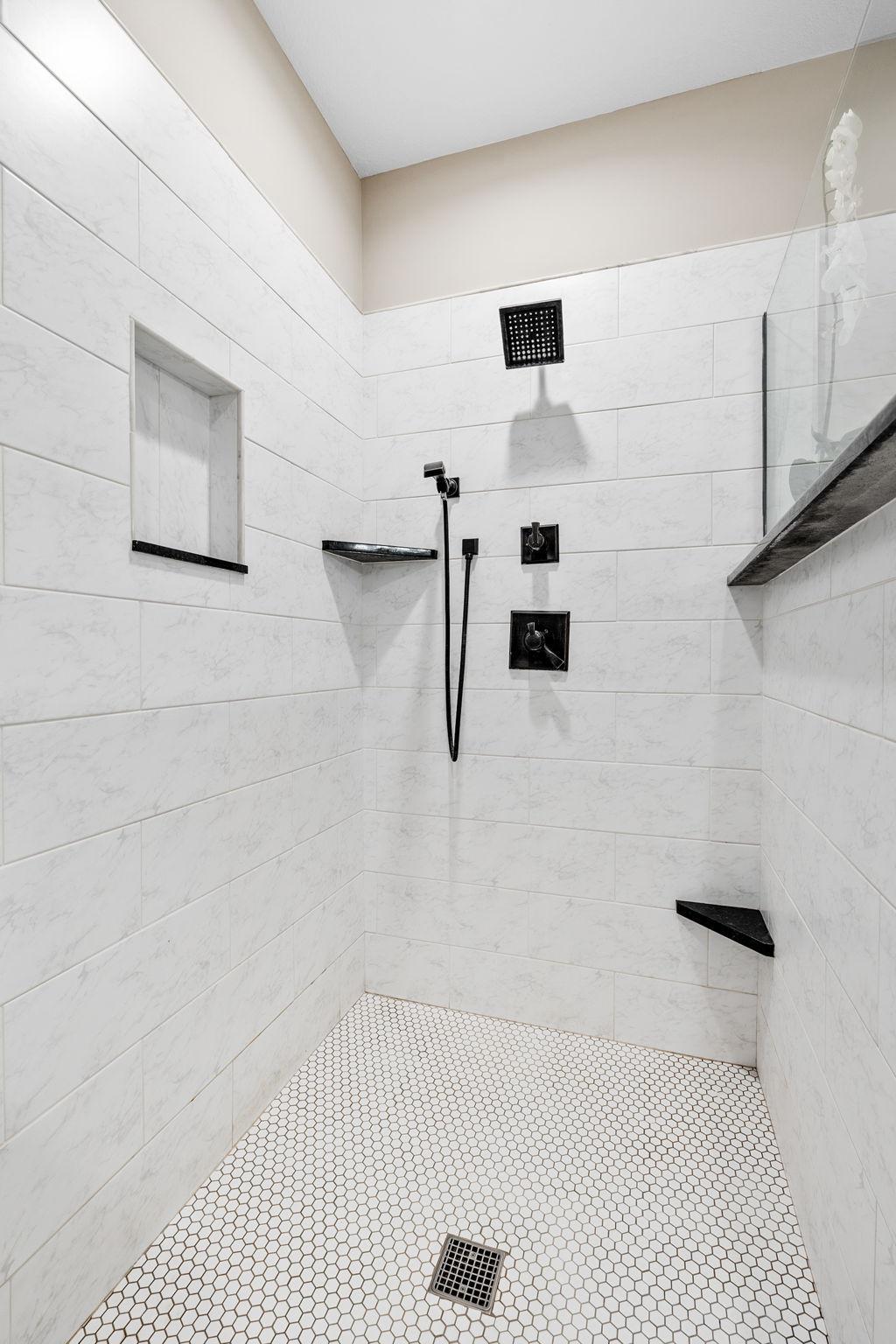 17400 Sunset Trail SW