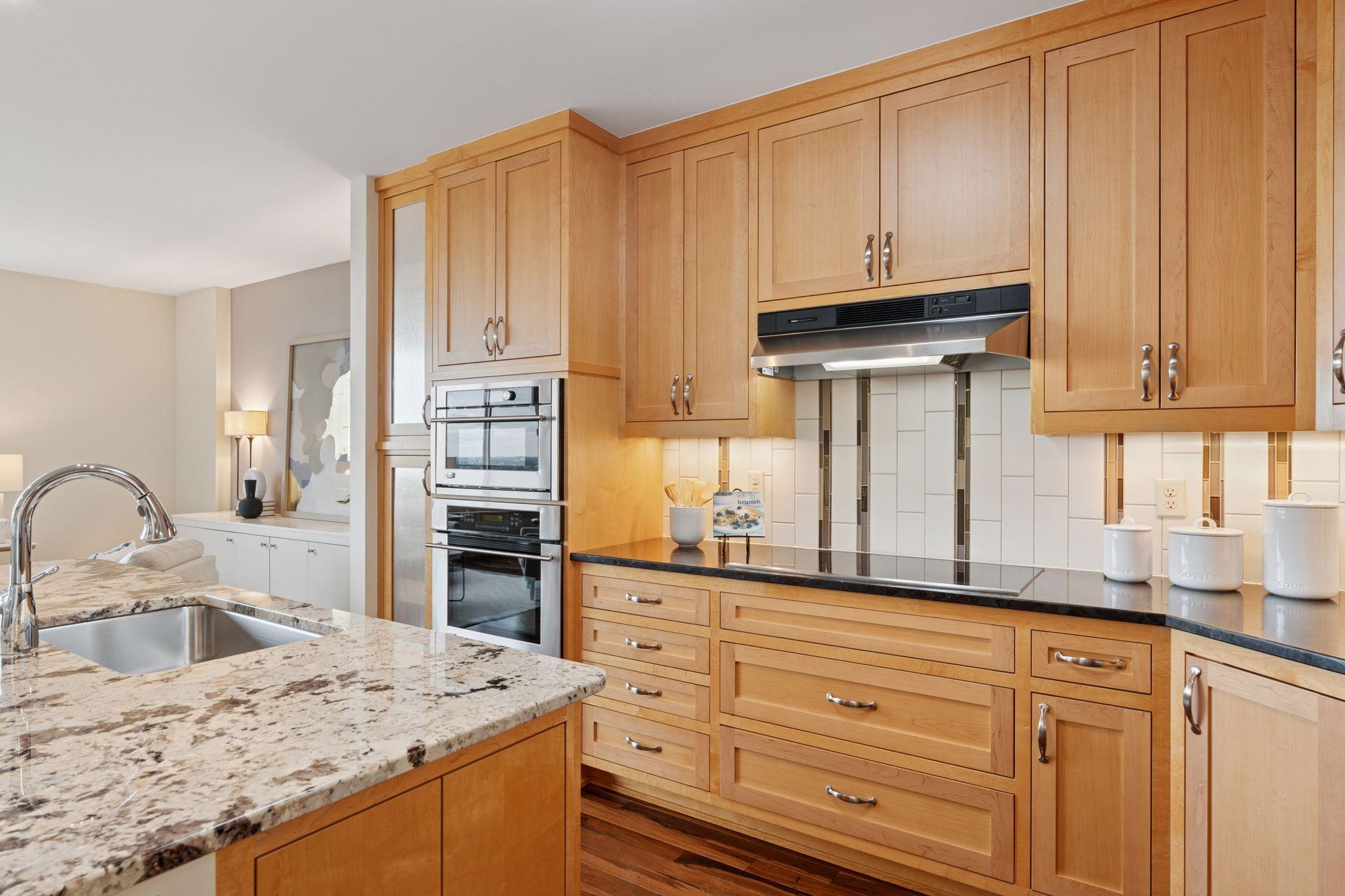 401 S 1st Street Unit: 1812