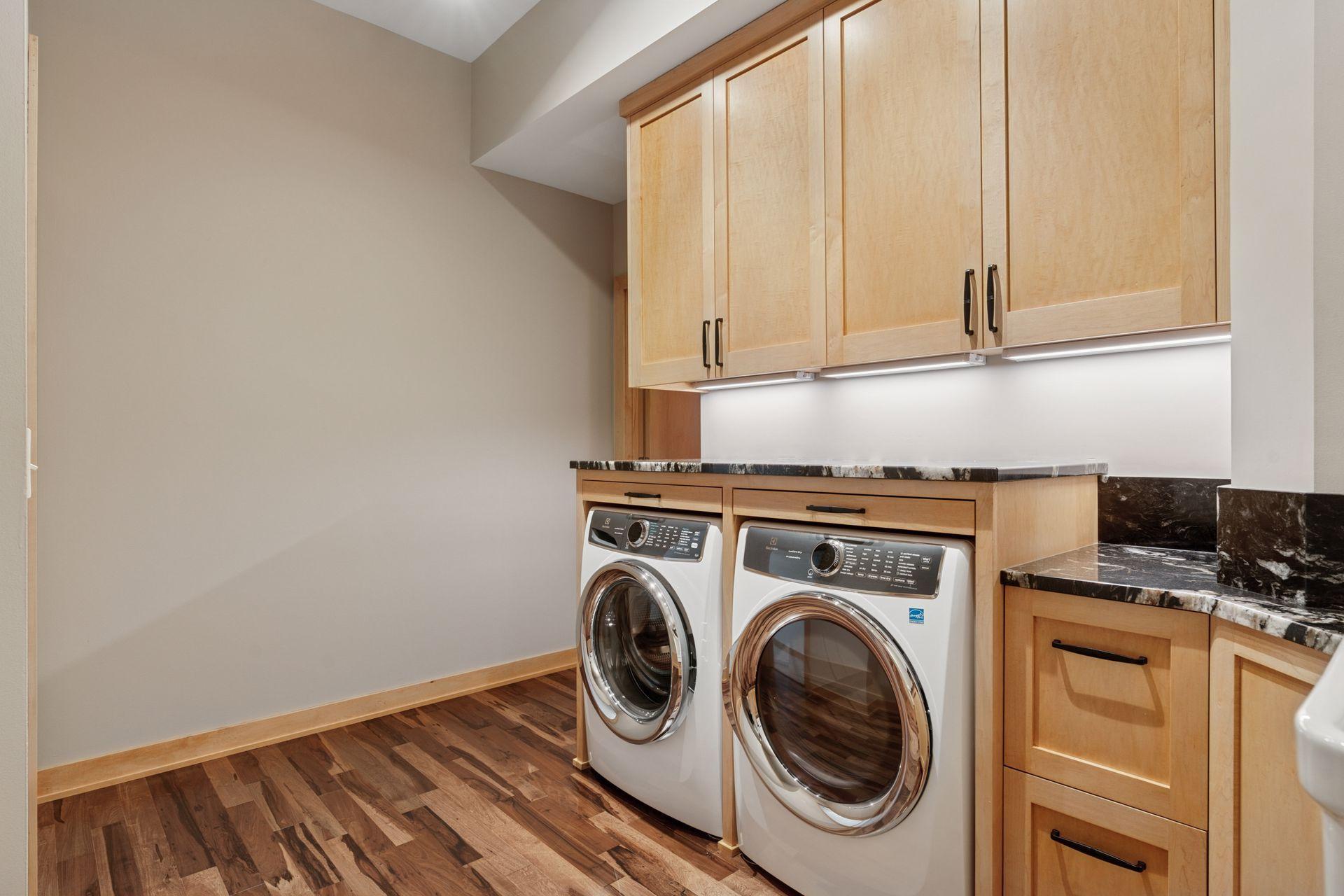 401 S 1st Street Unit: 1812