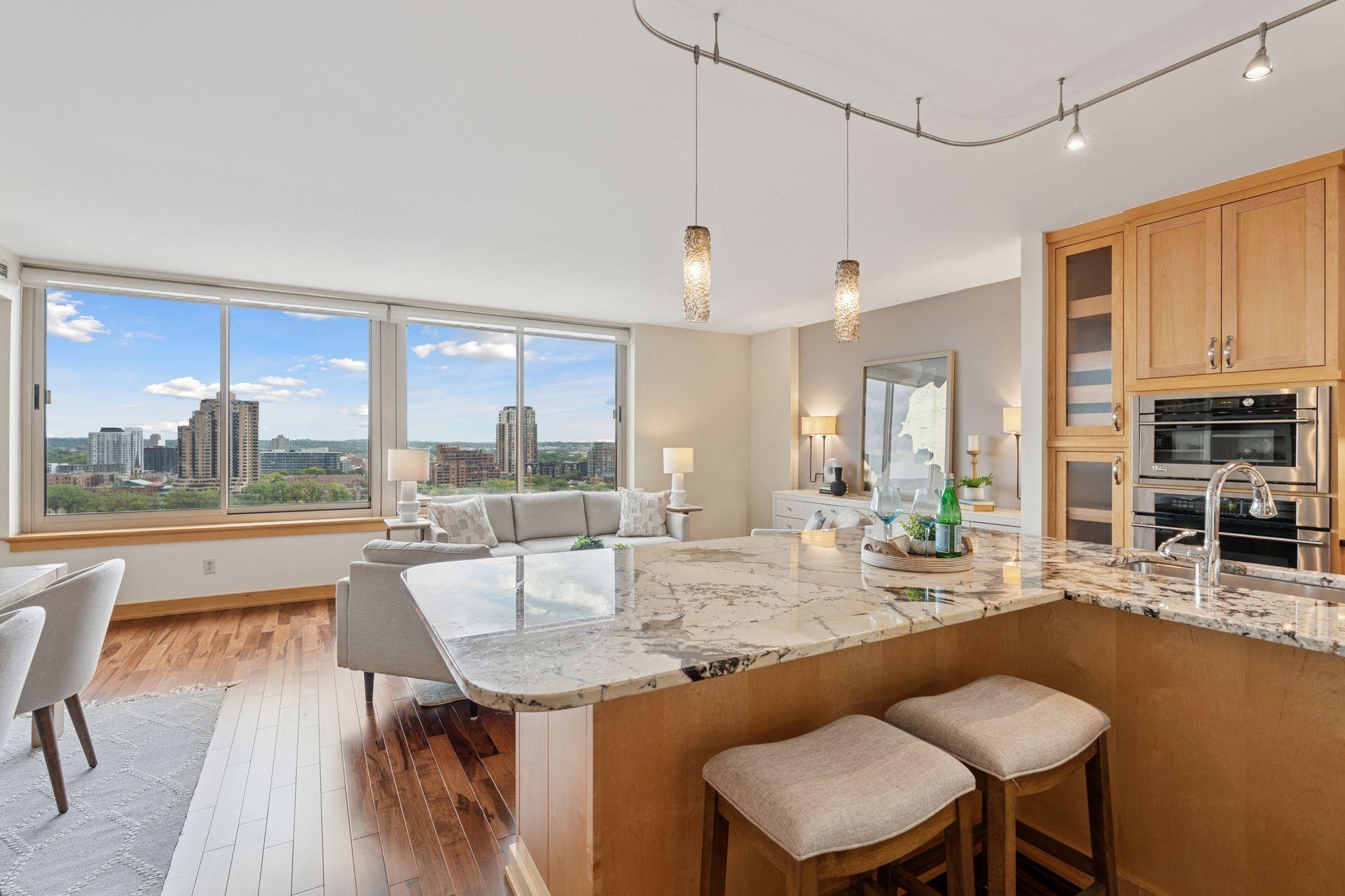401 S 1st Street Unit: 1812