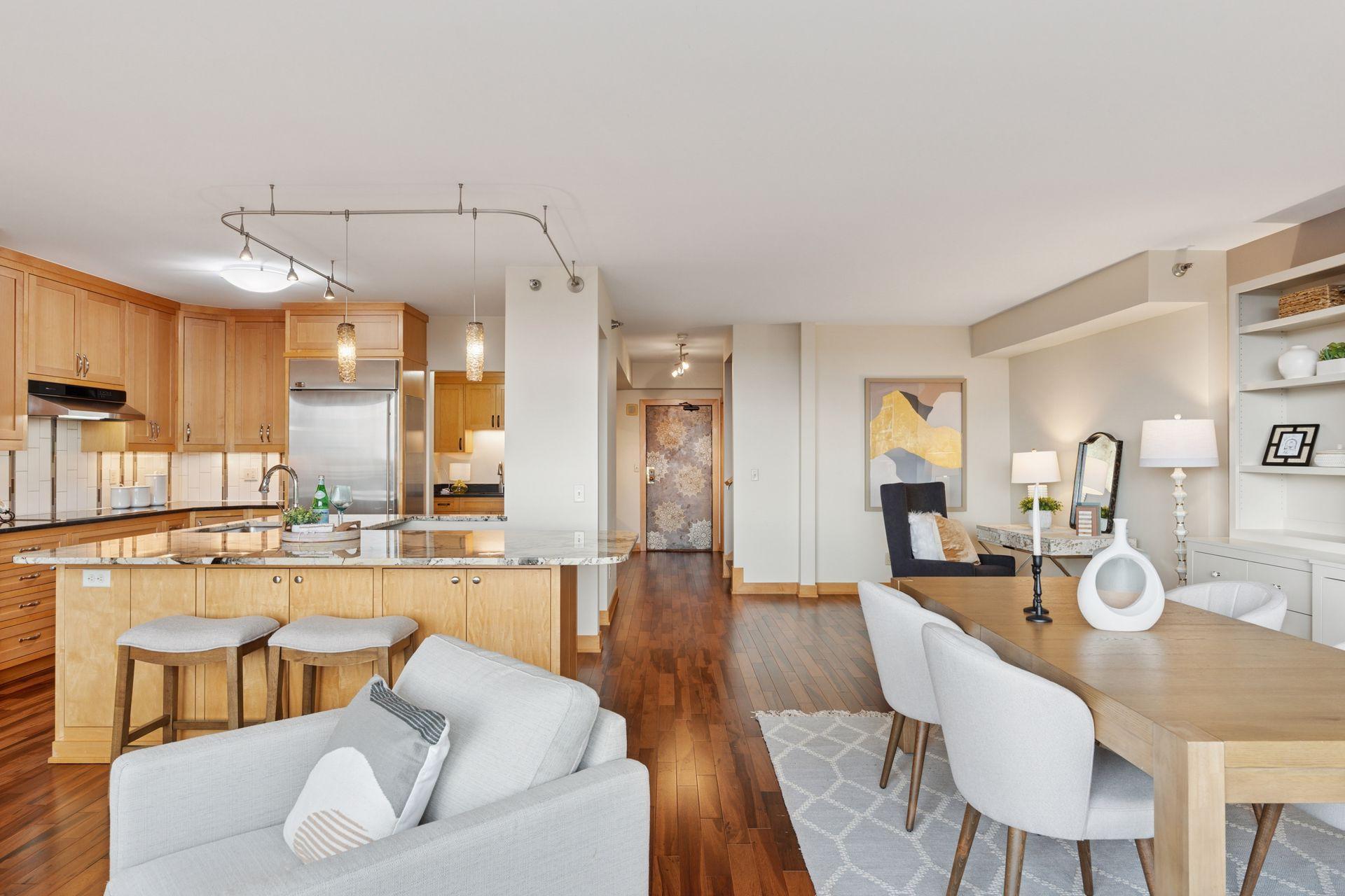 401 S 1st Street Unit: 1812