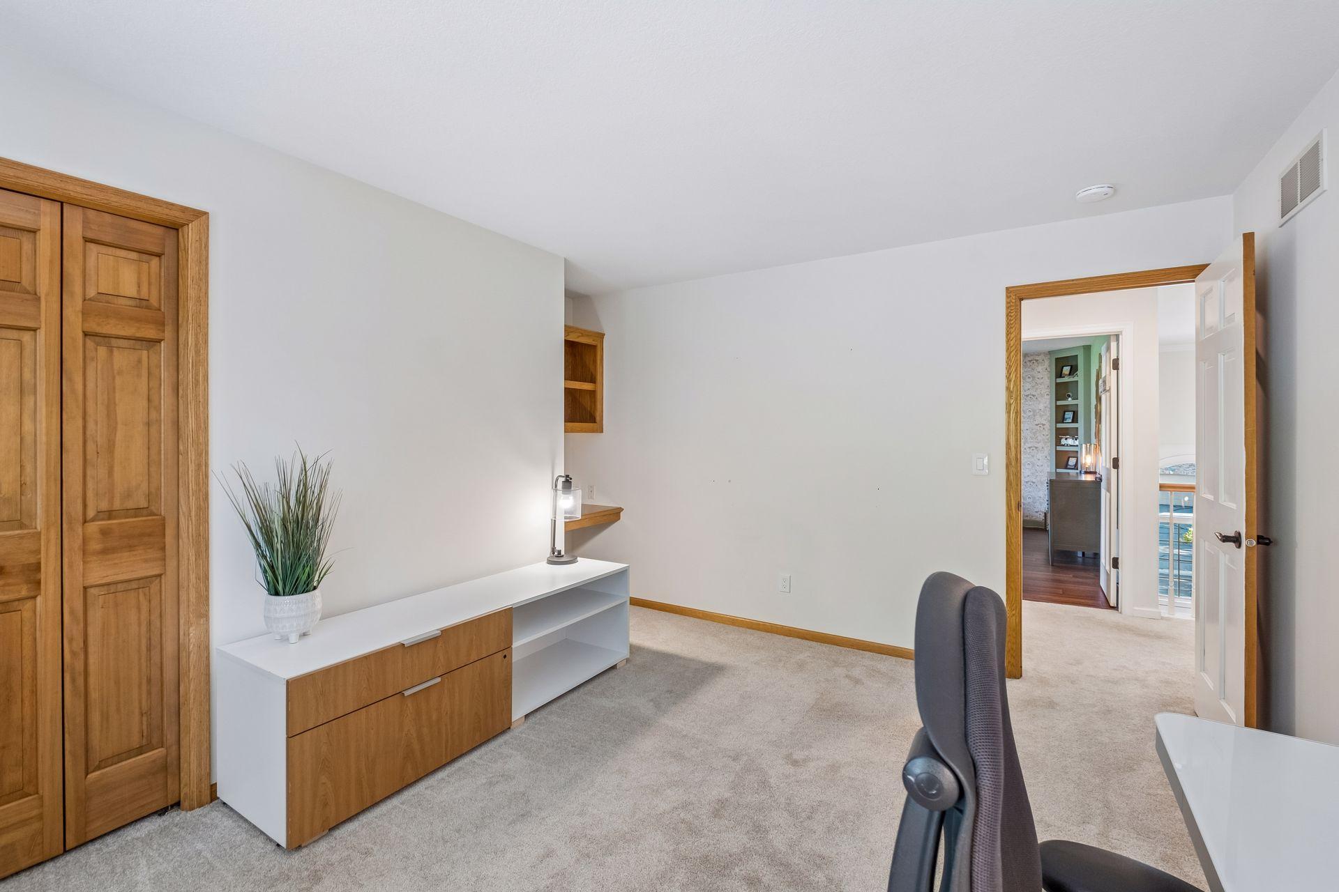 11086 Holland Circle