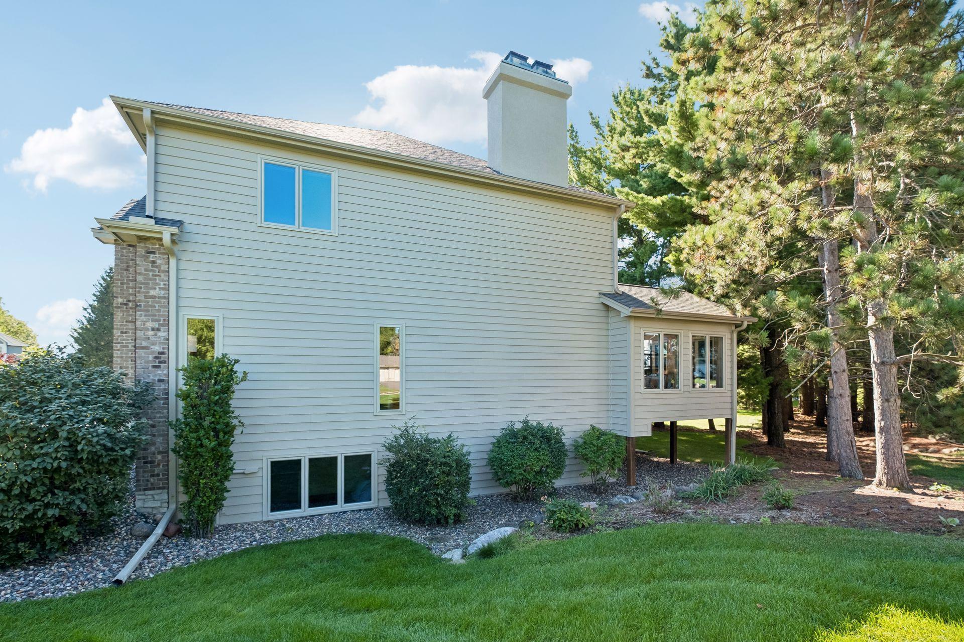 11086 Holland Circle