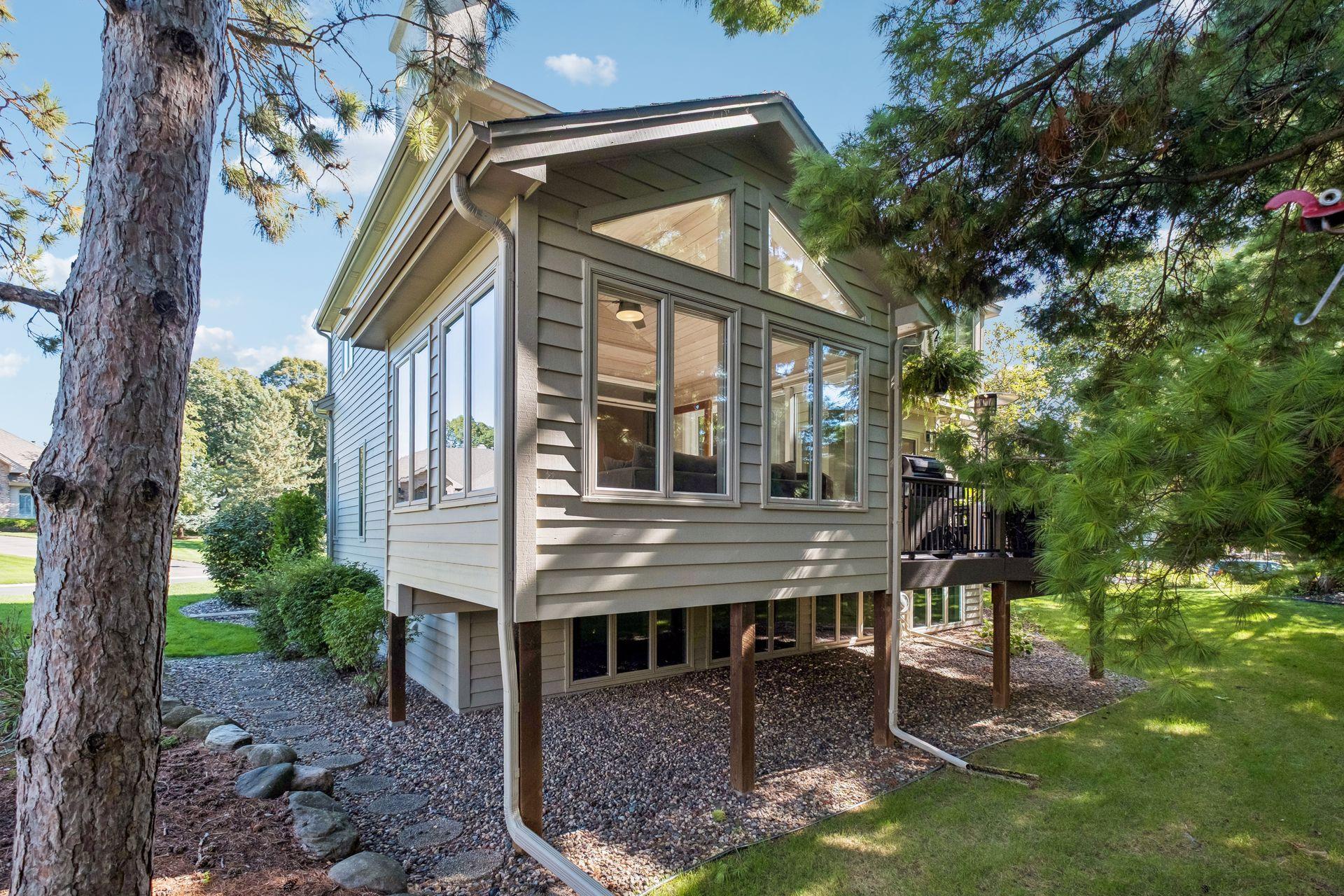 11086 Holland Circle