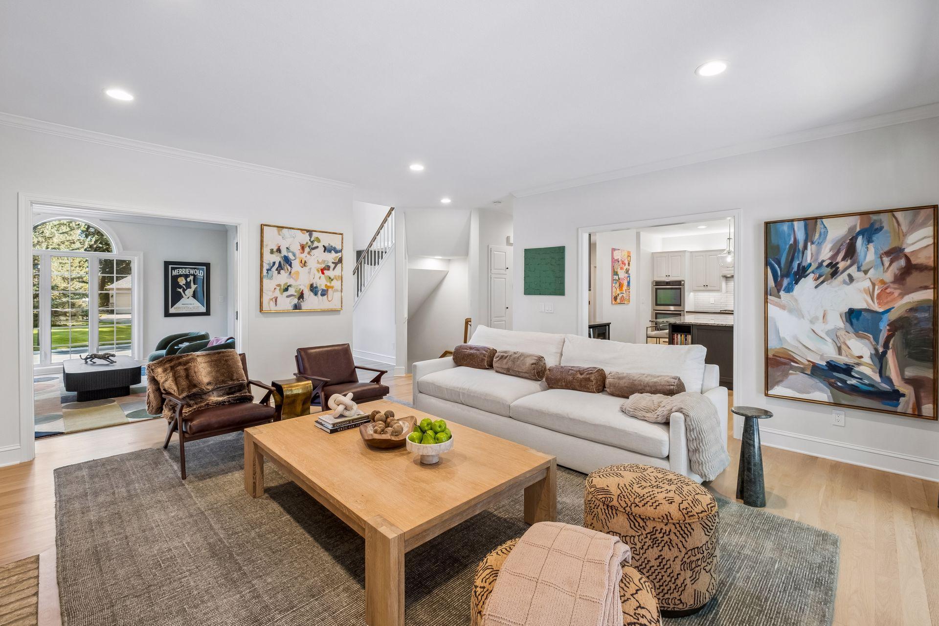 11086 Holland Circle
