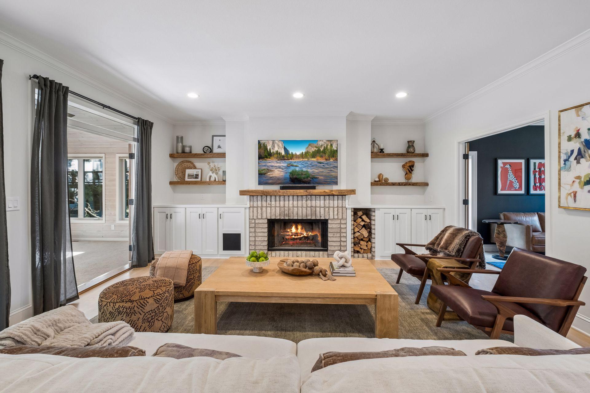 11086 Holland Circle