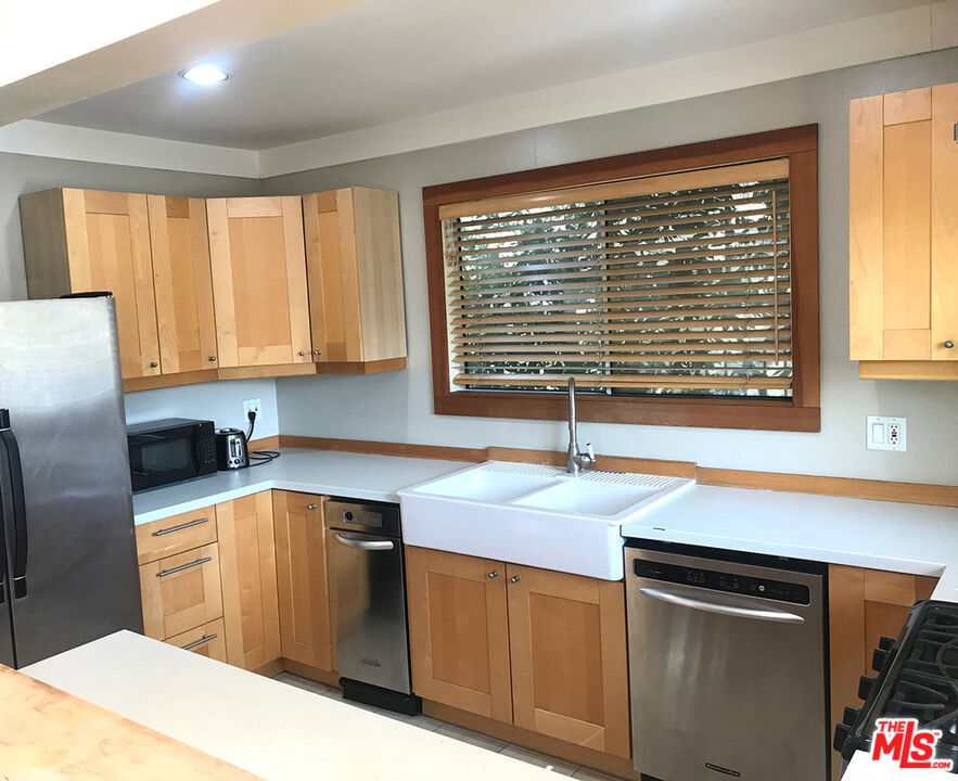 1223 SUNSET PLAZA DR., UNIT A