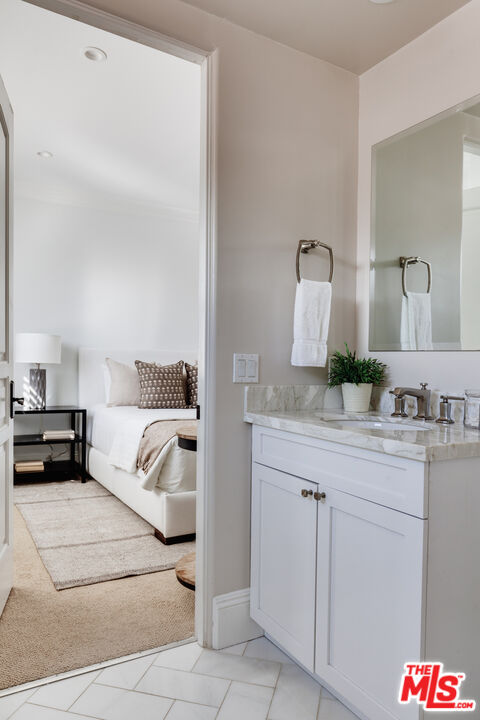 11738 Kiowa Ave Unit: 304